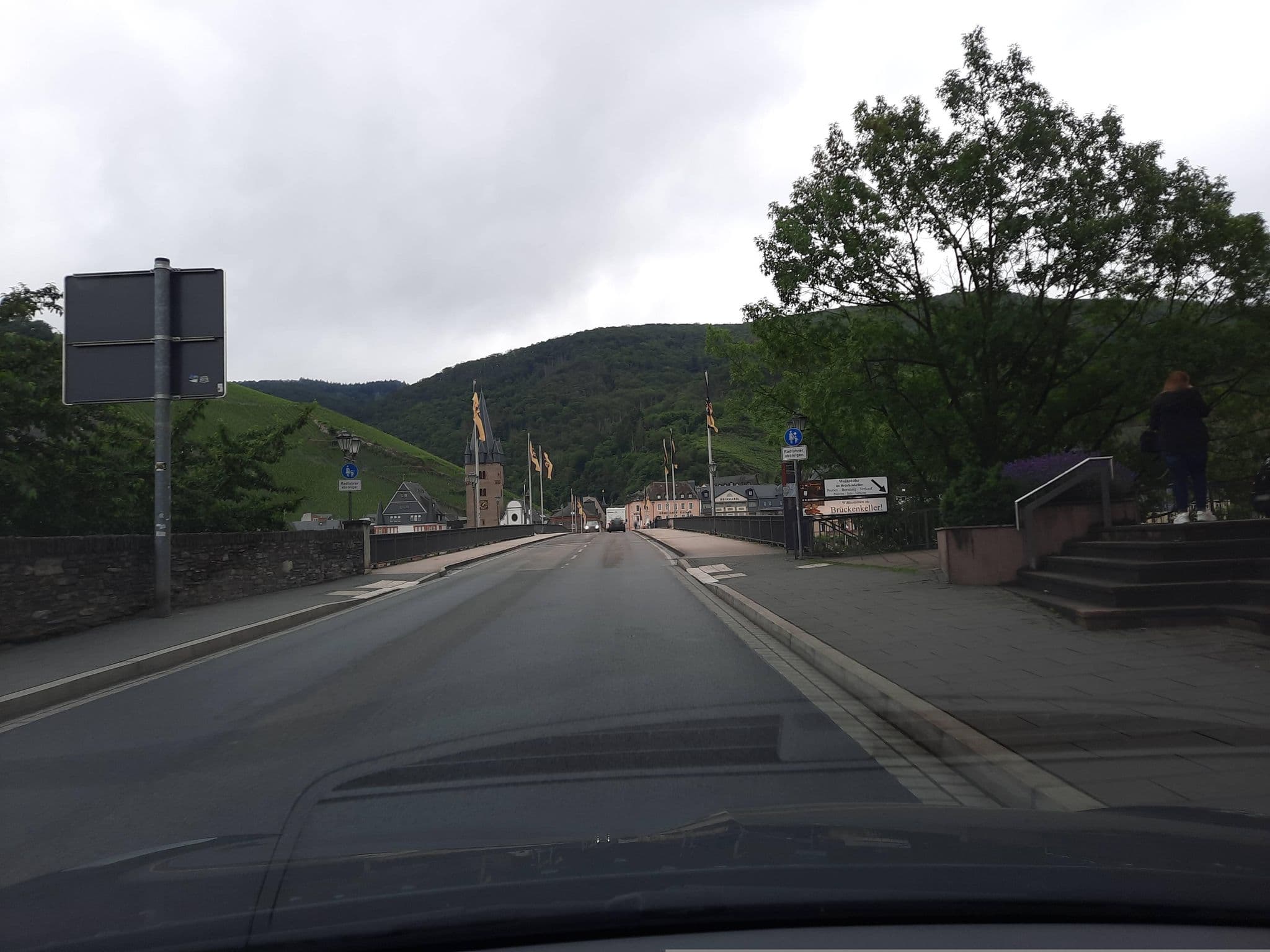 Street view near Moselgästezentrum, Bernkastel-Kues — © Lowiekse (CC BY-SA · Mapillary)