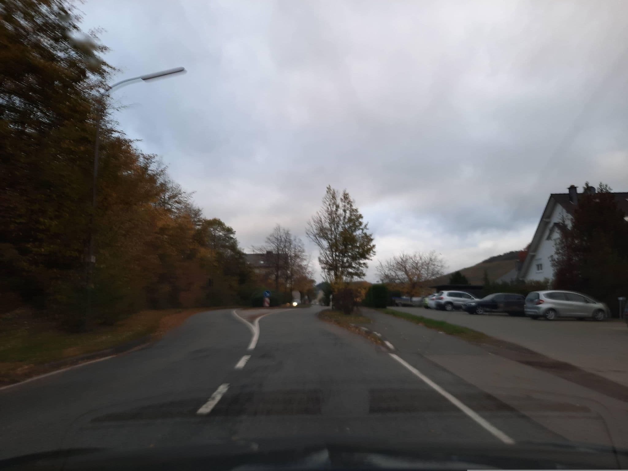 Street view near Moselschleife, Bernkastel-Kues — © Lowiekse (CC BY-SA · Mapillary)