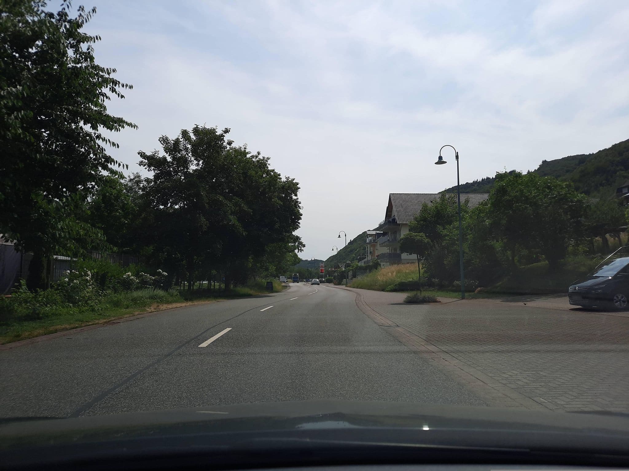 Street view near Jatta, Martin und Gisela, Bullay — © Lowiekse (CC BY-SA · Mapillary)