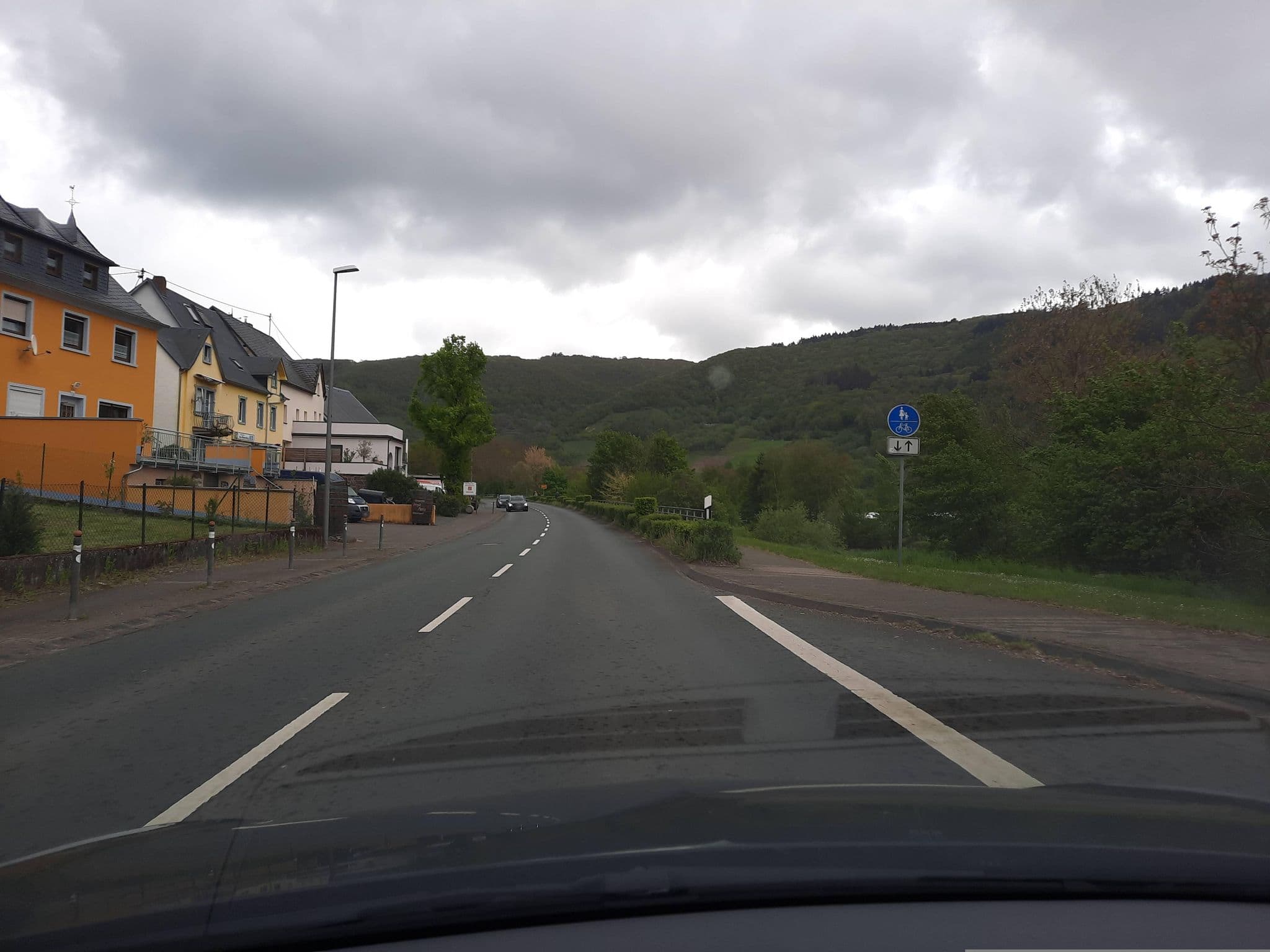 Street view near Moezel Vakantie Woning, Ediger-Eller — © Lowiekse (CC BY-SA · Mapillary)
