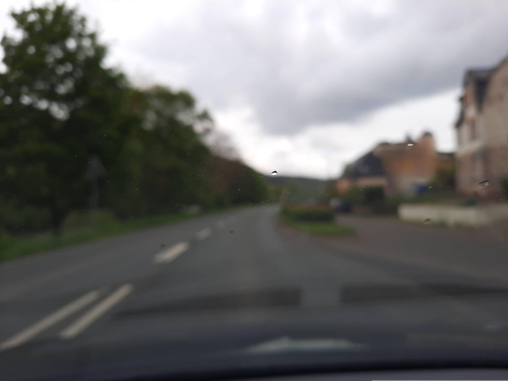 Street view near Mona lisa, Ediger-Eller — © Lowiekse (CC BY-SA · Mapillary)