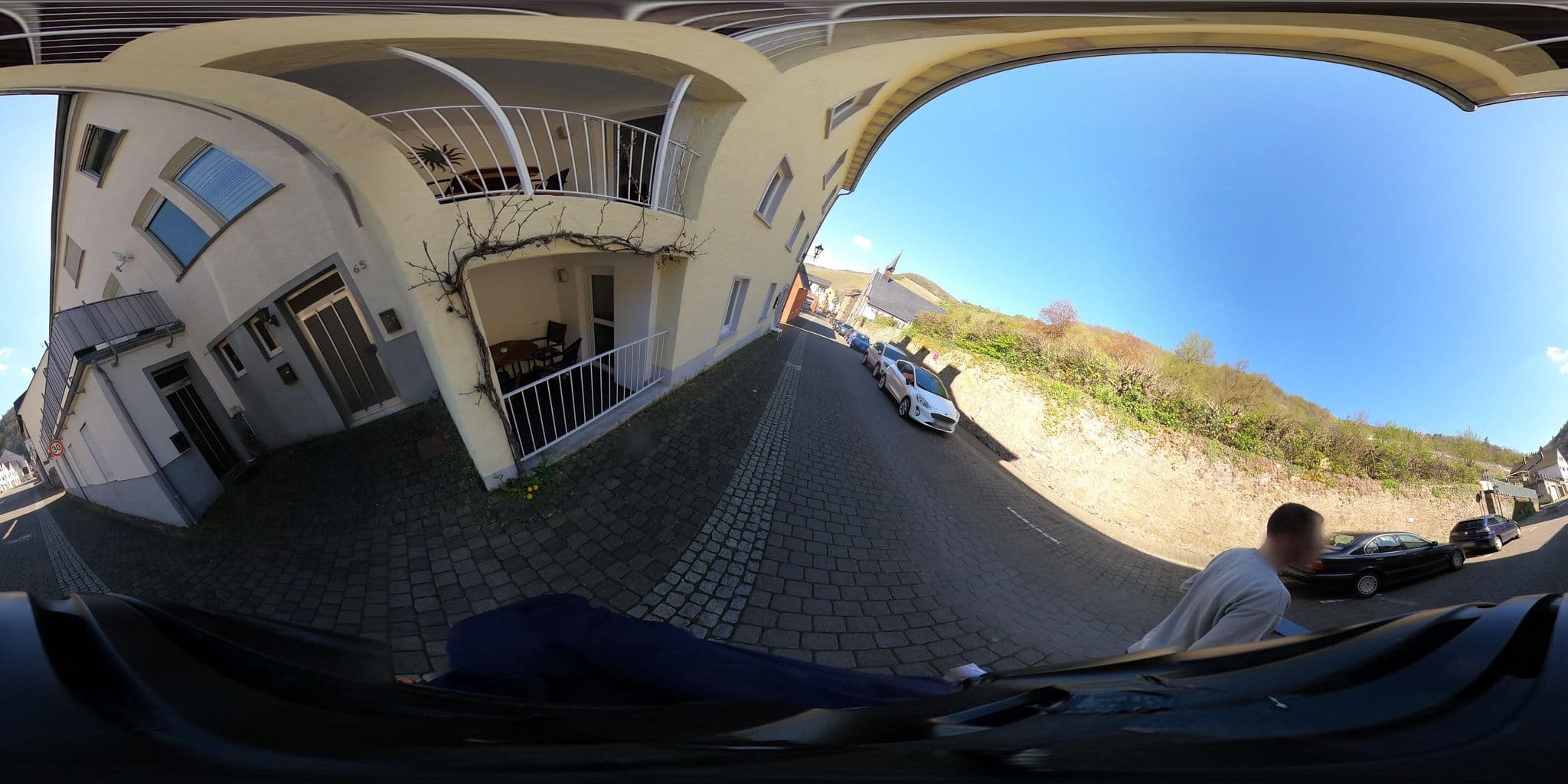 Street view near Haus Botzet, Bernkastel-Kues — © Mobilitaetswerk (CC BY-SA · Mapillary)