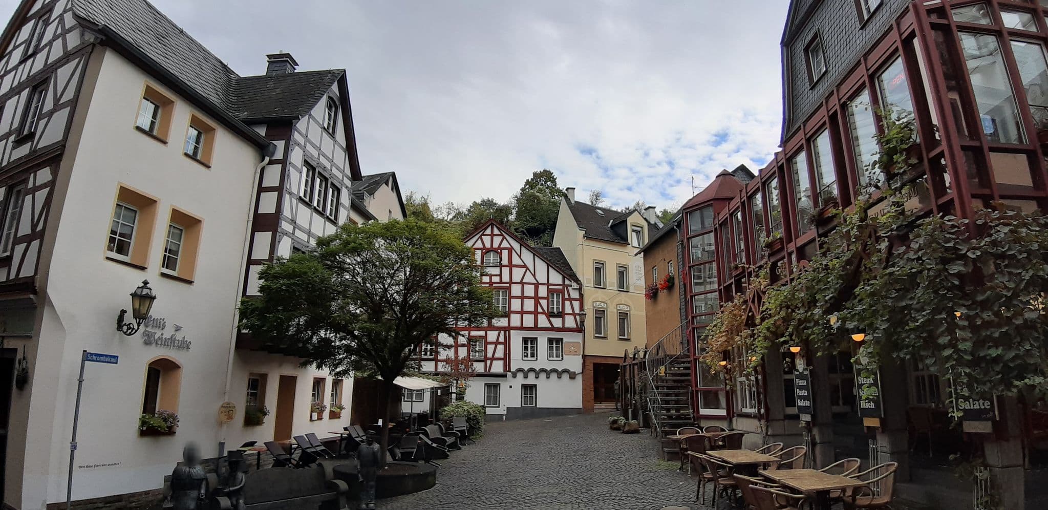 Street view near Ferienwohnungen Pham, Cochem — © tian (CC BY-SA · Mapillary)