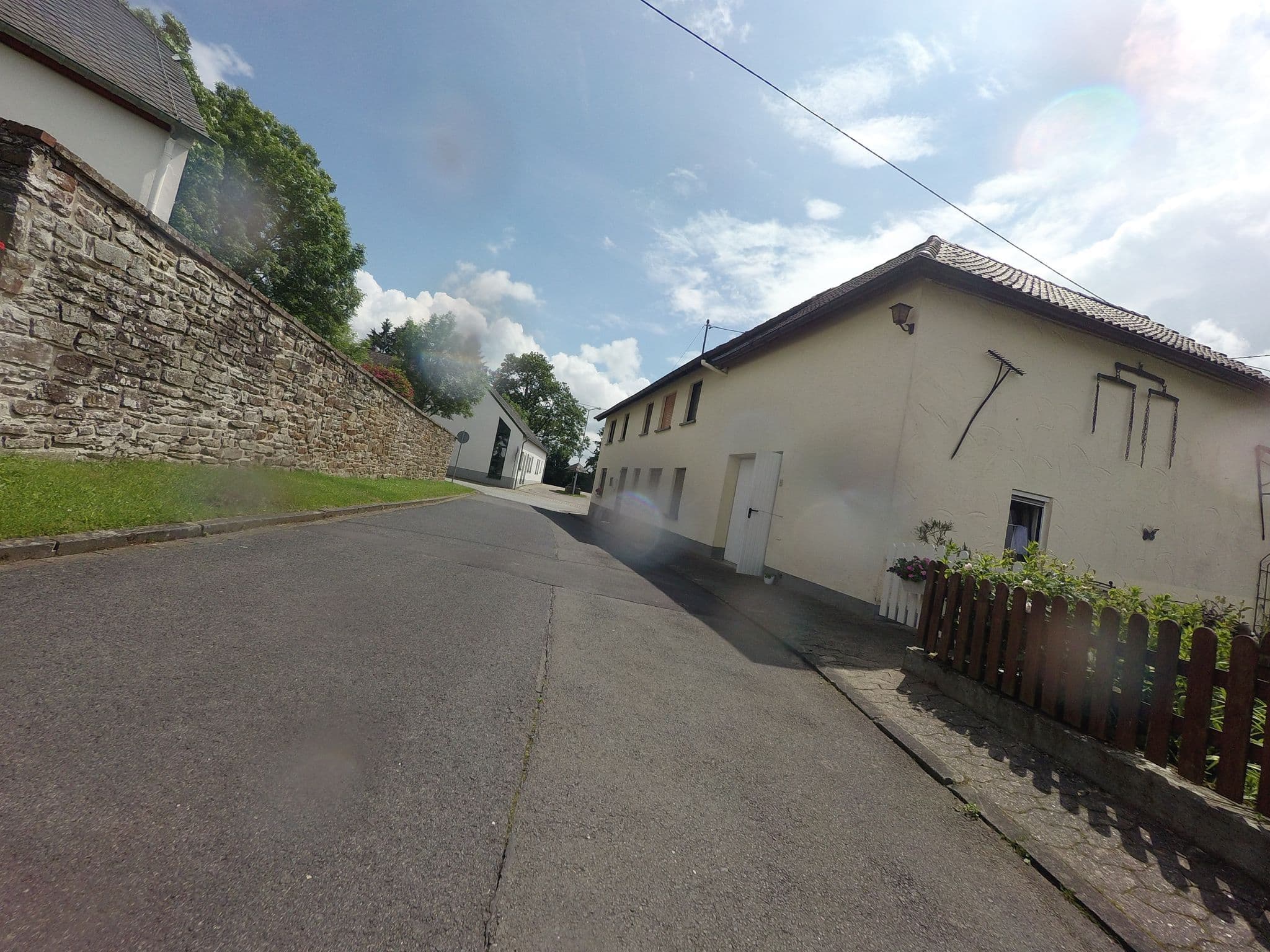 Street view near Kirchstraße 3, Adenau — © redboll (CC BY-SA · Mapillary)