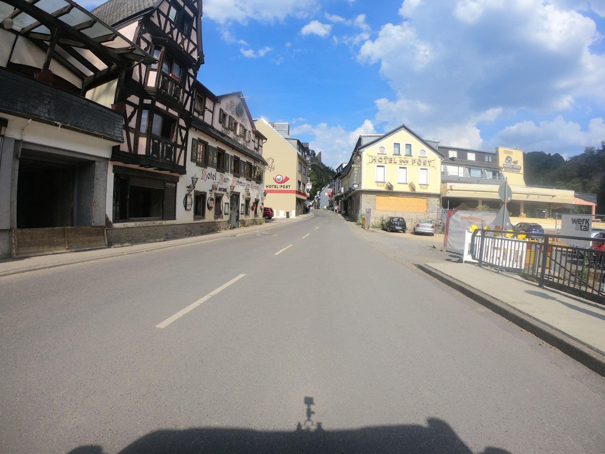 Street view near Land Gut Hotel zur Post Altenahr, Altenahr — © joostjakob (CC BY-SA · Mapillary)