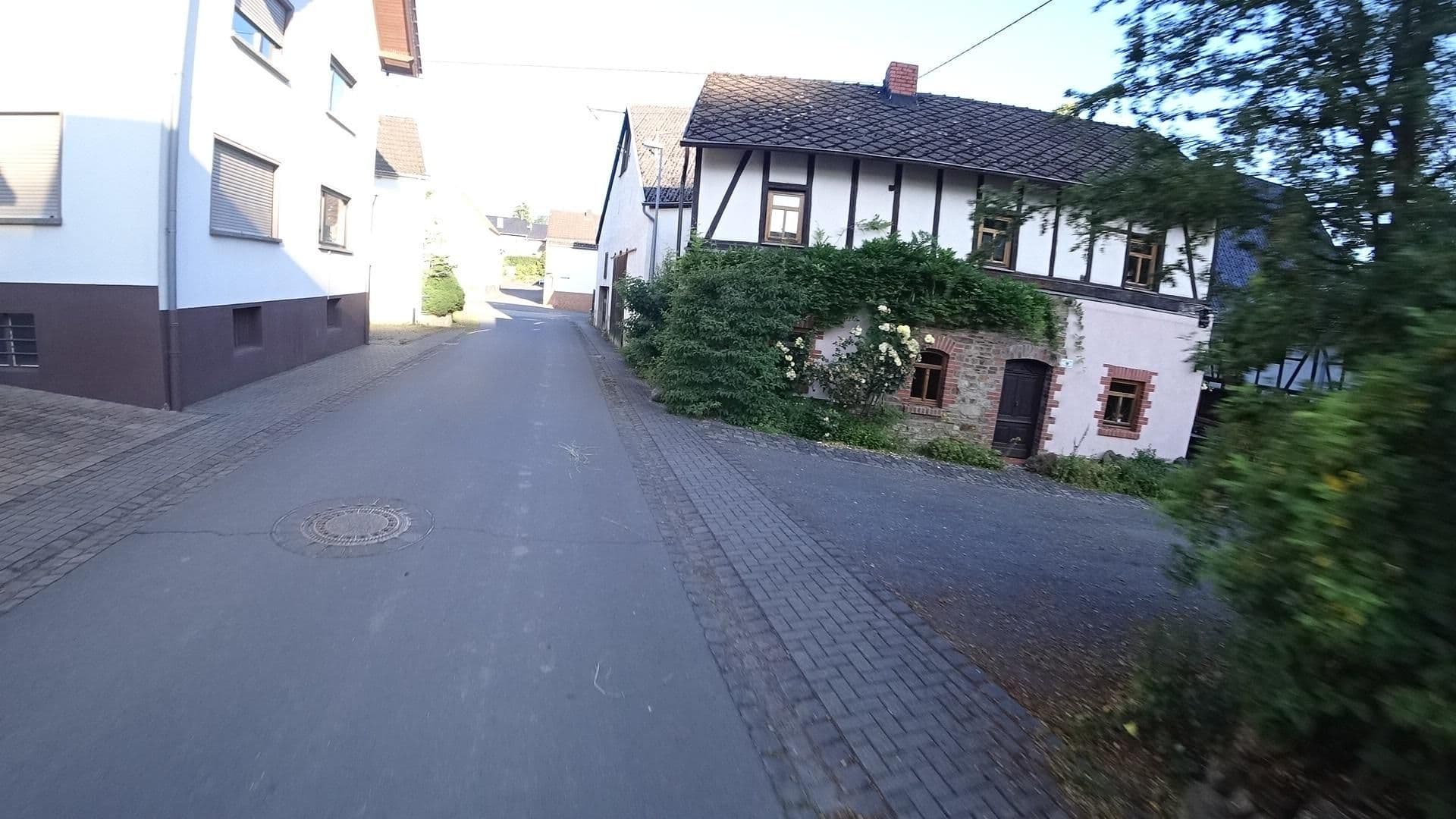 Street view near Hommes Haus, Adenau — © slphil (CC BY-SA · Mapillary)