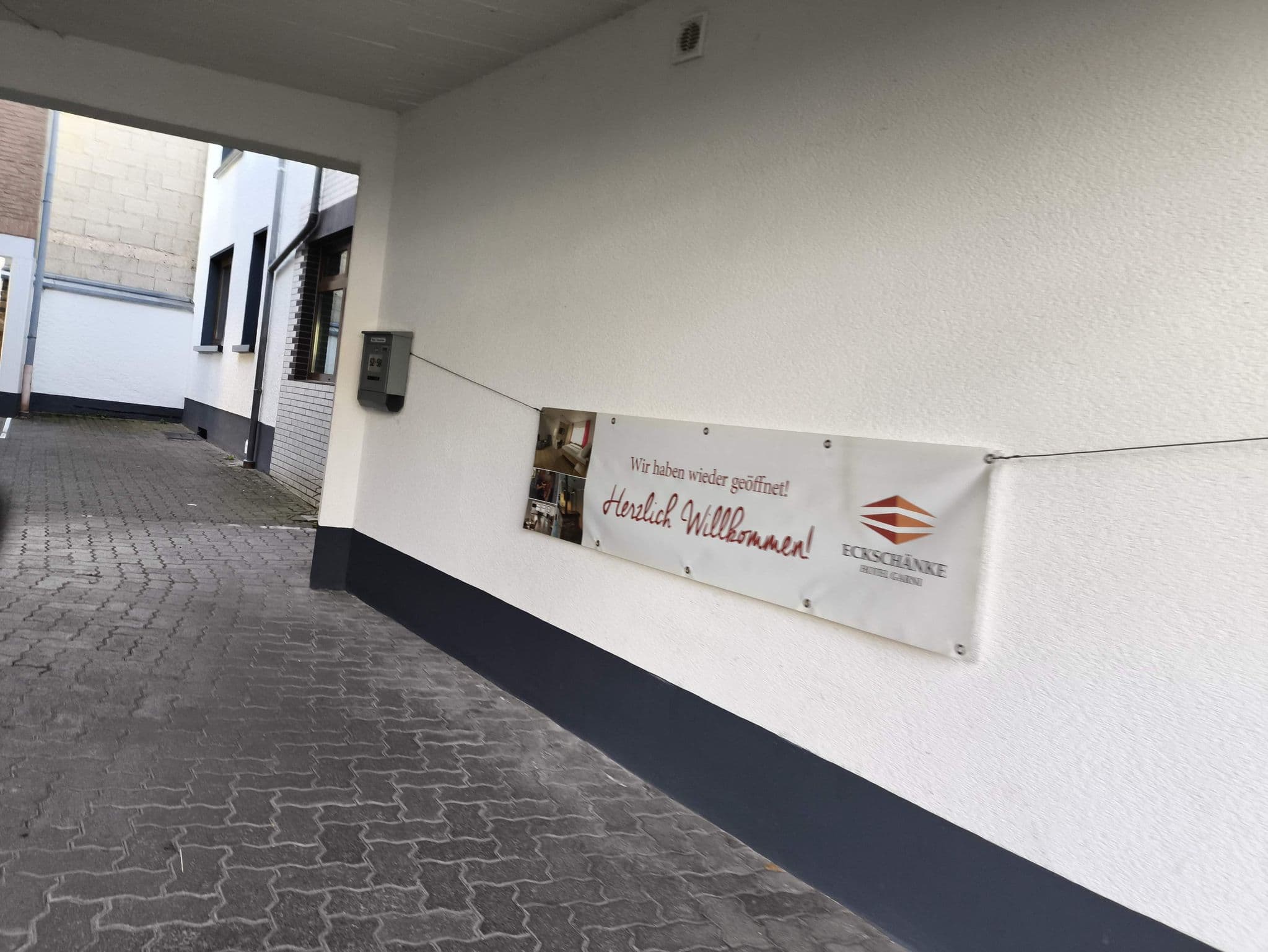 Street view near Hotel Garni Eckschänke, Bad Neuenahr-Ahrweiler — © wolly79 (CC BY-SA · Mapillary)