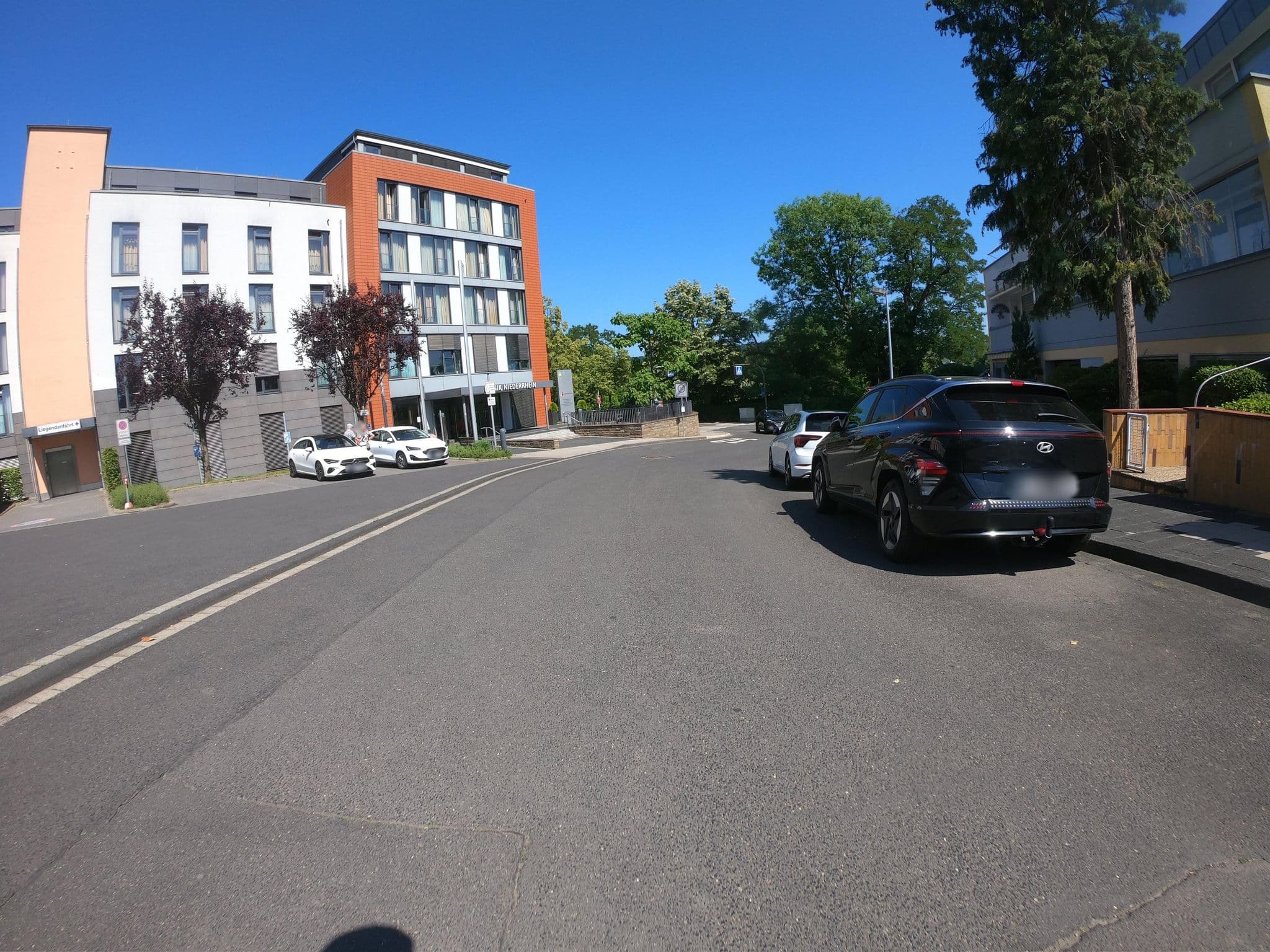 Street view near Haus Stahl, Bad Neuenahr-Ahrweiler — © bernd1960 (CC BY-SA · Mapillary)