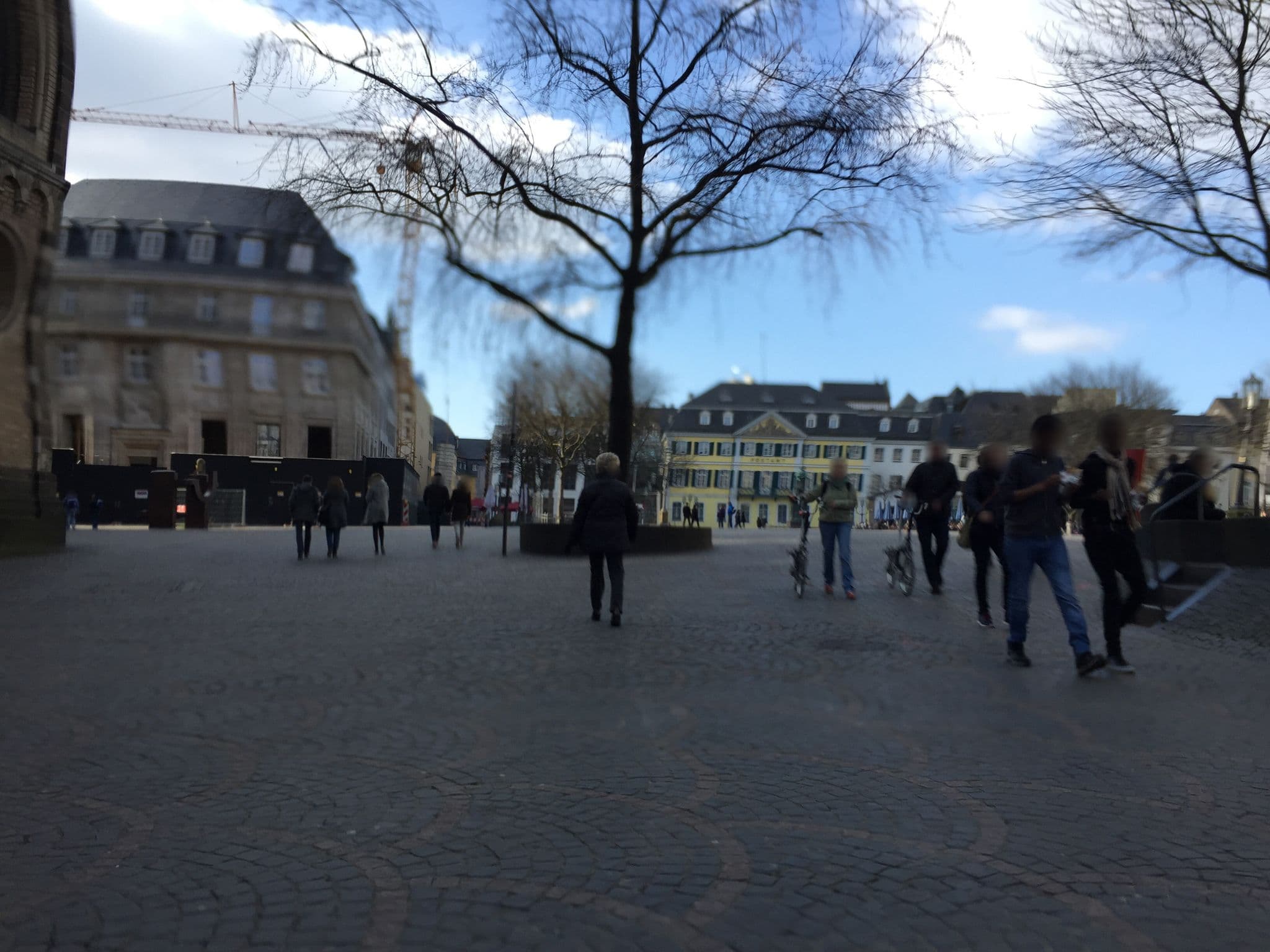 Street view near Günnewig Hotel Residence, Bonn — © thomasrosen (CC BY-SA · Mapillary)
