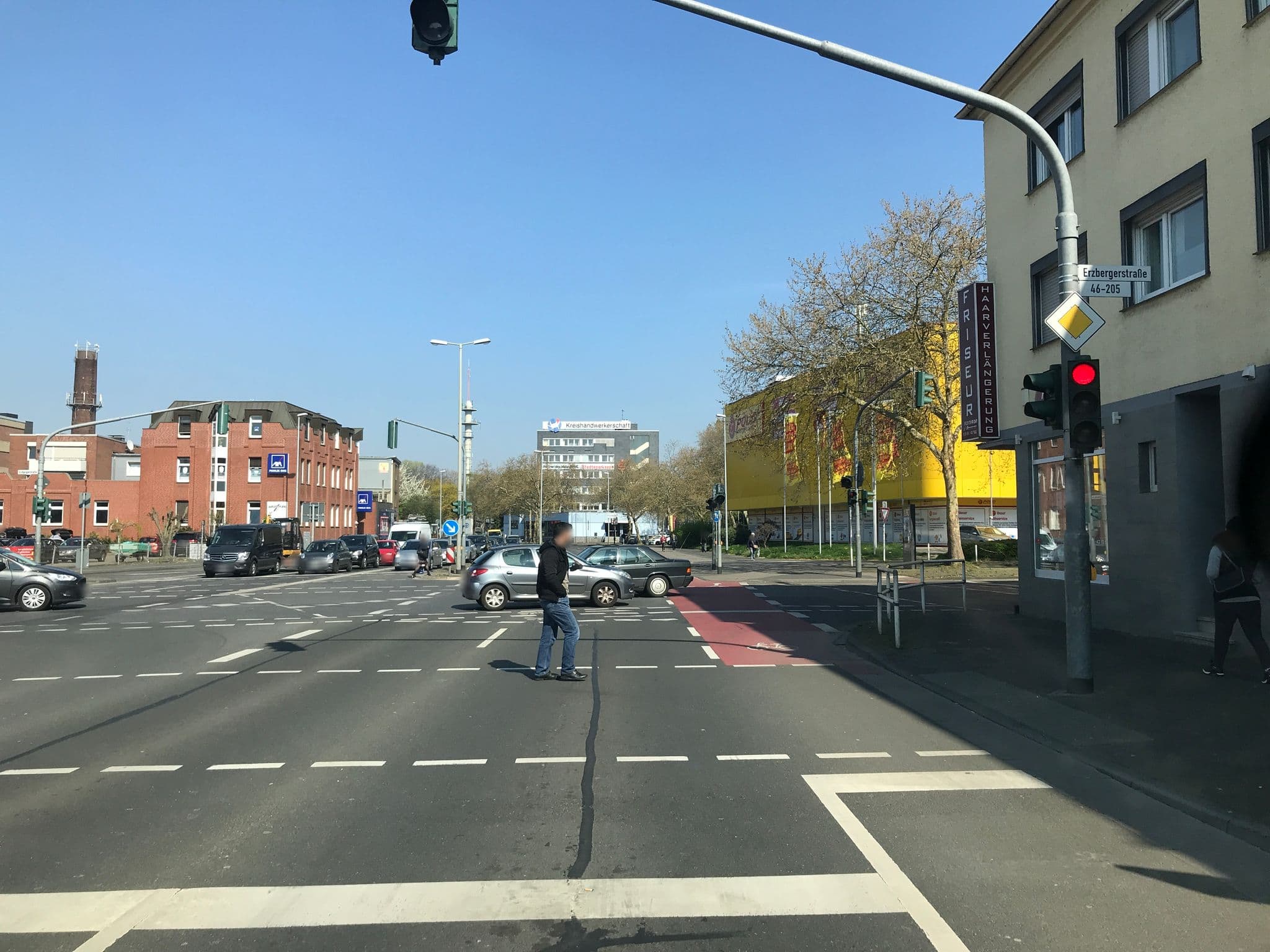 Street view near ARTgerecht Mönchengladbach, Mönchengladbach — © saschahaberkorn (CC BY-SA · Mapillary)