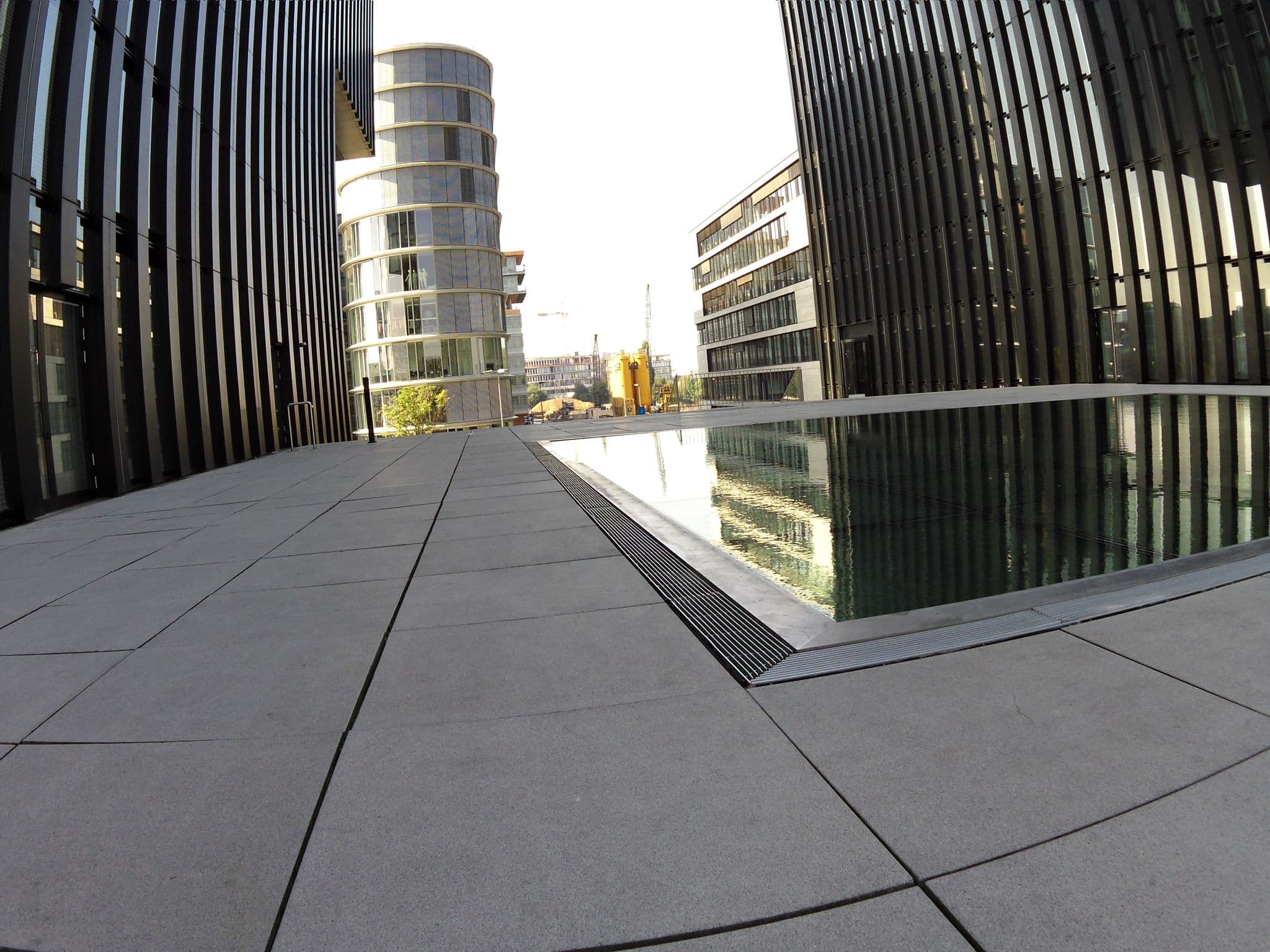 Street view near Hyatt River Salon, Düsseldorf — © chuck (CC BY-SA · Mapillary)