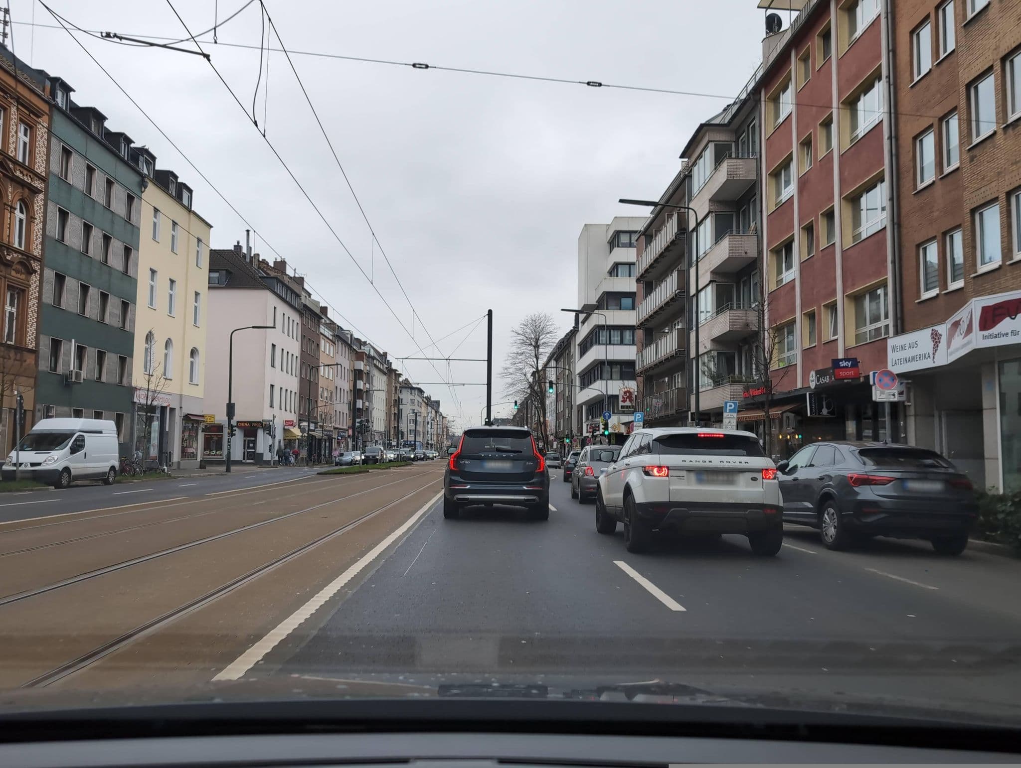 Street view near Antares Hotel, Düsseldorf — © littlefool (CC BY-SA · Mapillary)