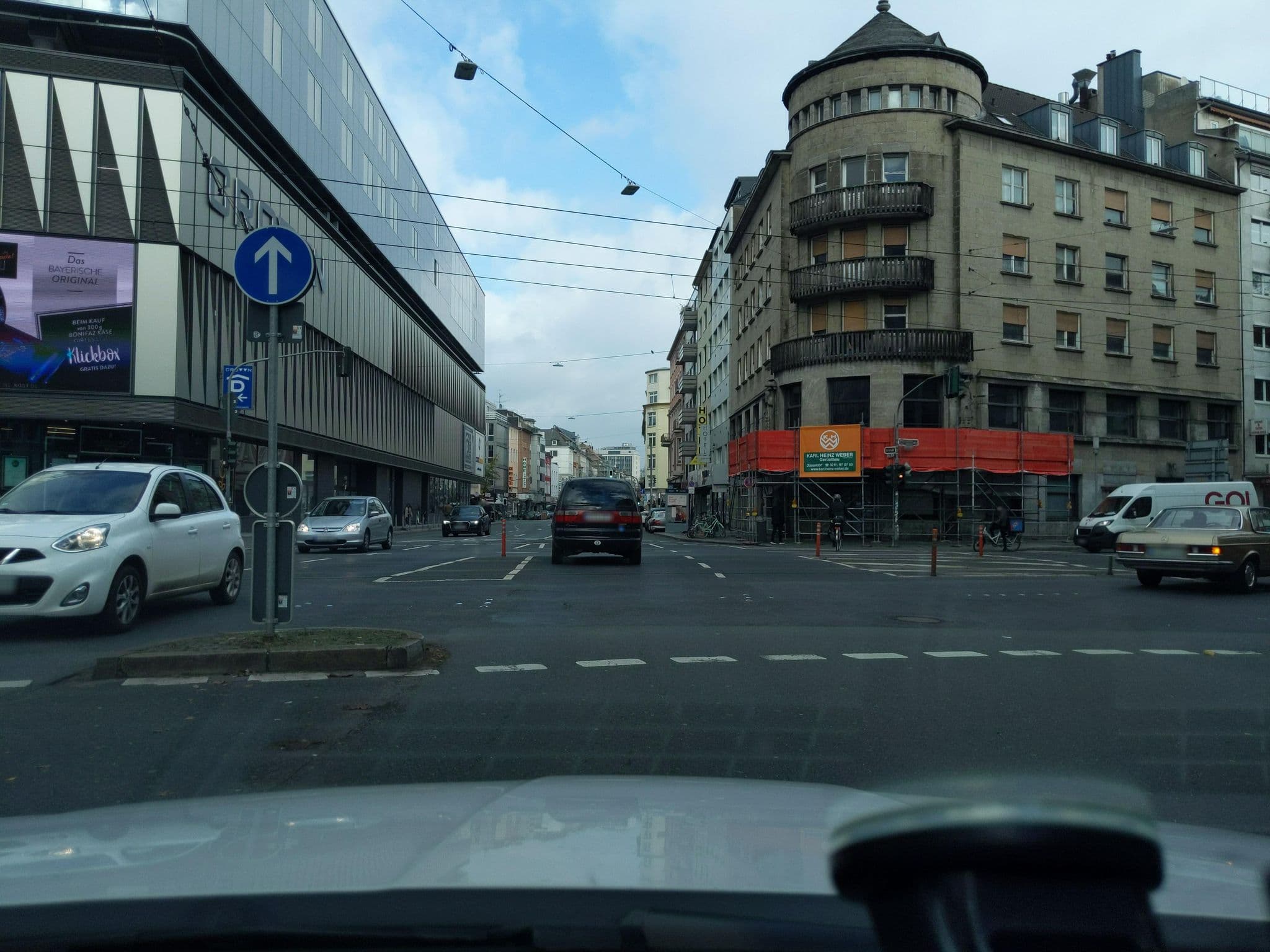 Street view near Hotel city minus, Düsseldorf — © littlefool (CC BY-SA · Mapillary)