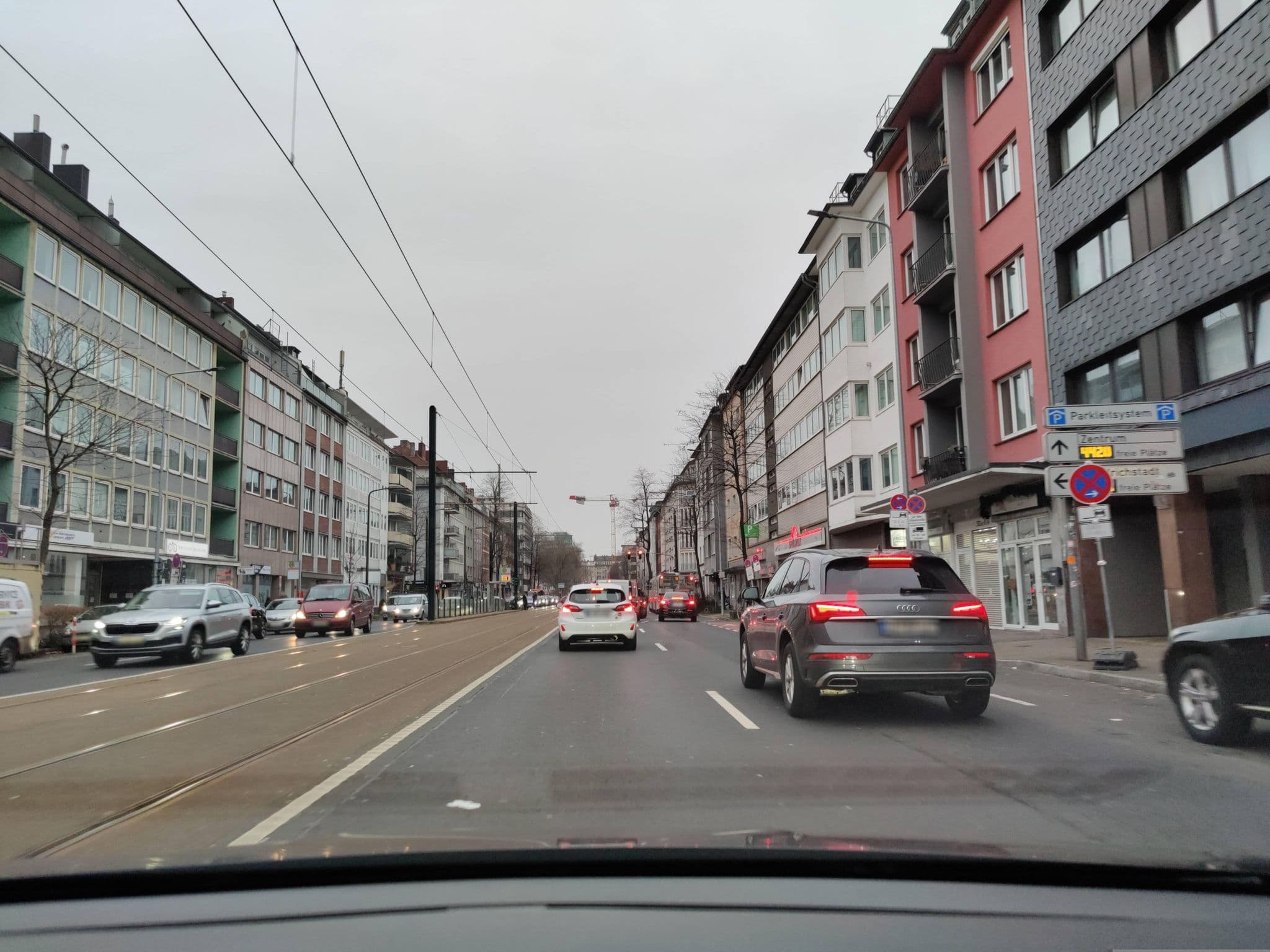 Street view near Antares Hotel - INDIGO GmbH, Düsseldorf — © littlefool (CC BY-SA · Mapillary)