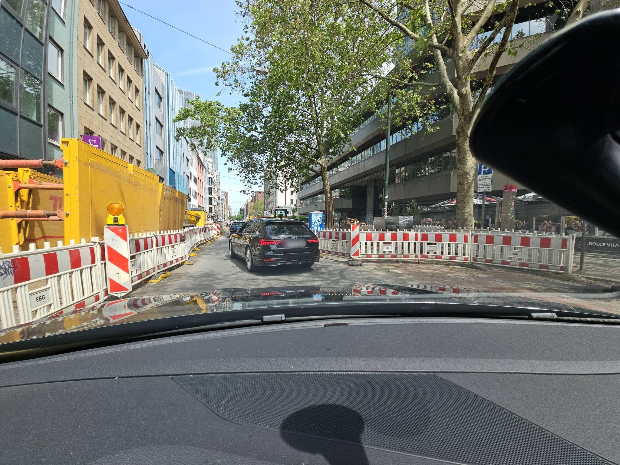 Street view near Vorstands WG, Düsseldorf — © toho (CC BY-SA · Mapillary)