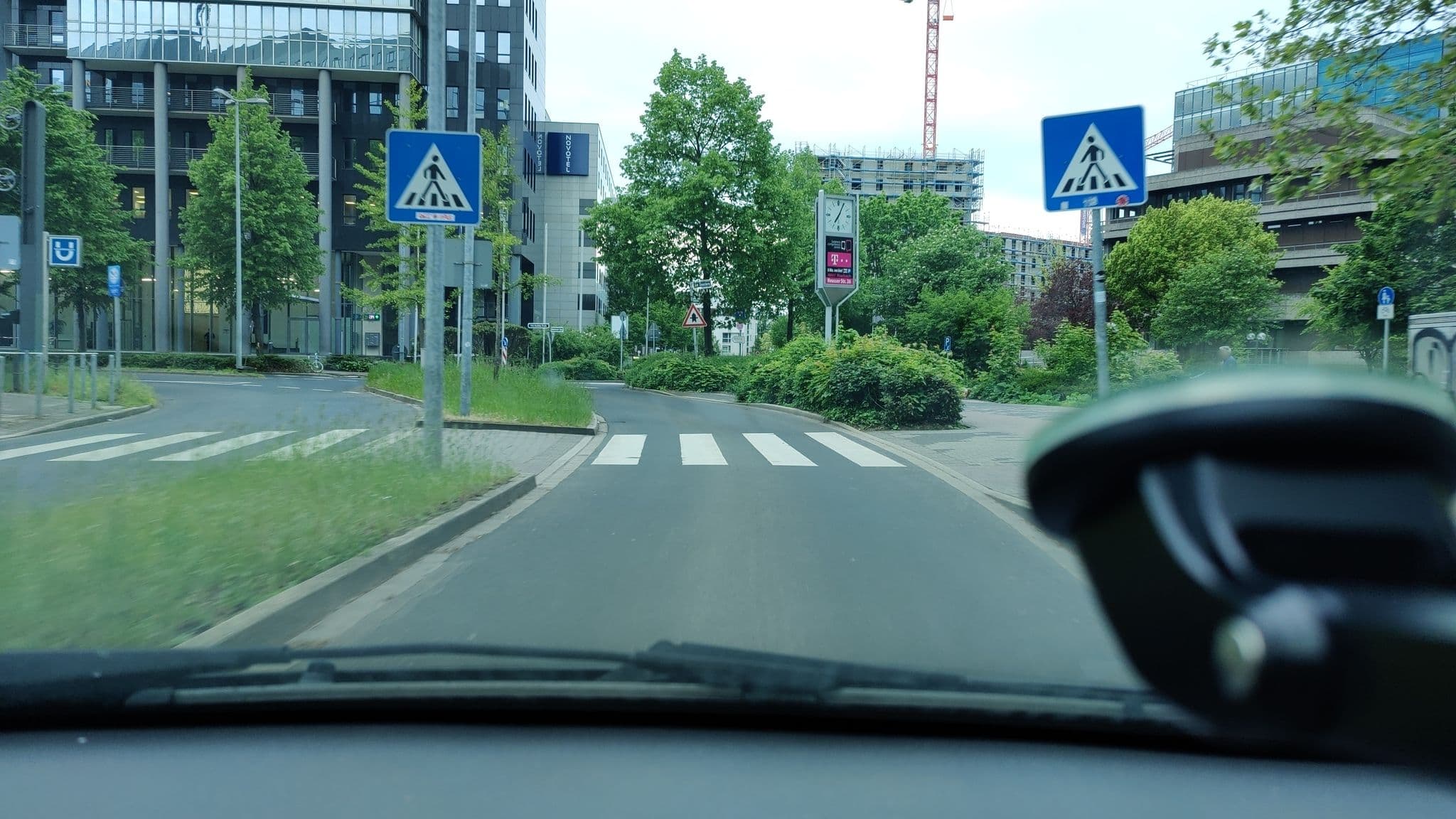 Street view near Room 321, Düsseldorf-Pempelfort — © poxonline (CC BY-SA · Mapillary)