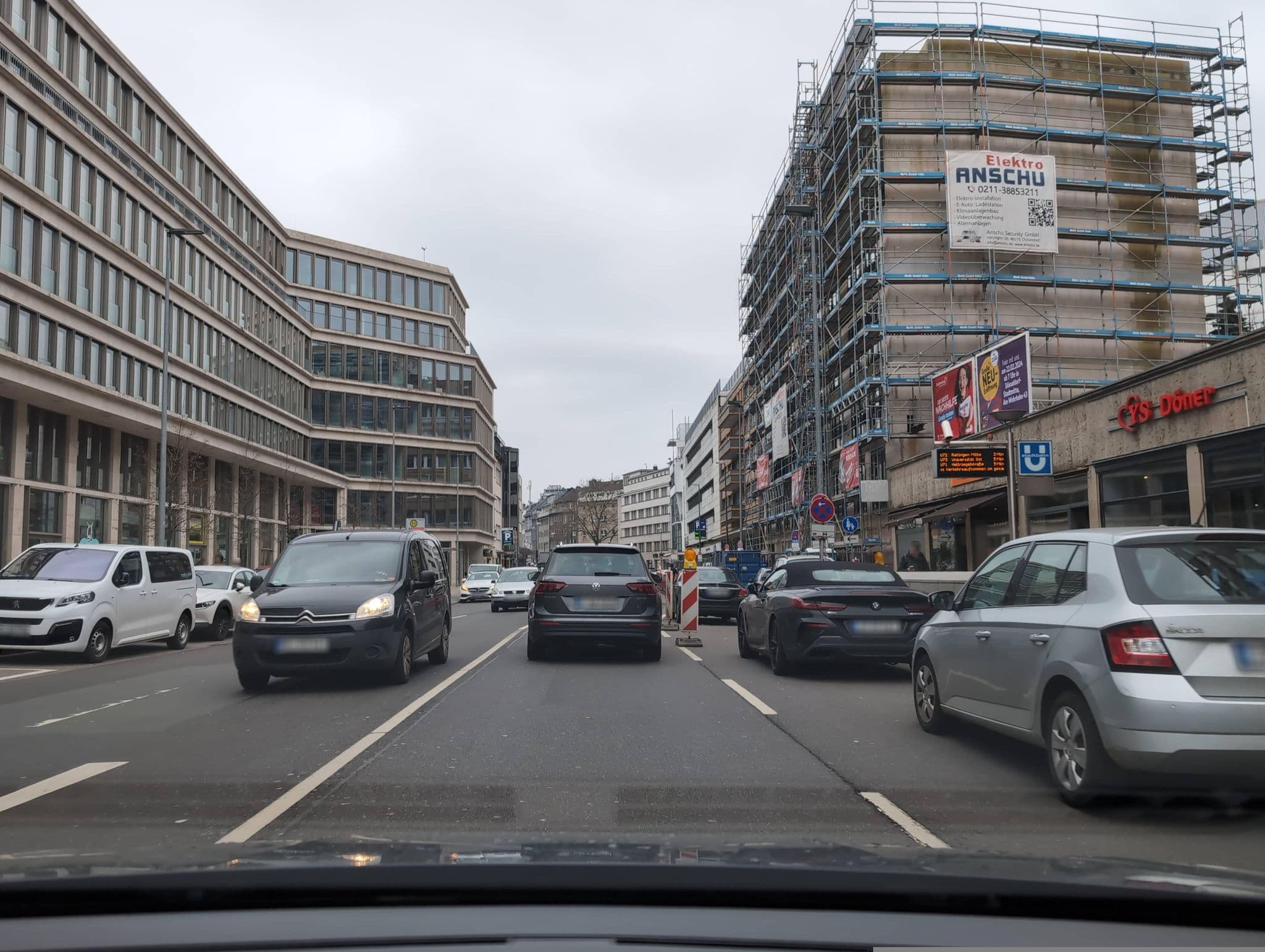 Street view near Hotel Affairs Consulting GmbH, Düsseldorf — © littlefool (CC BY-SA · Mapillary)