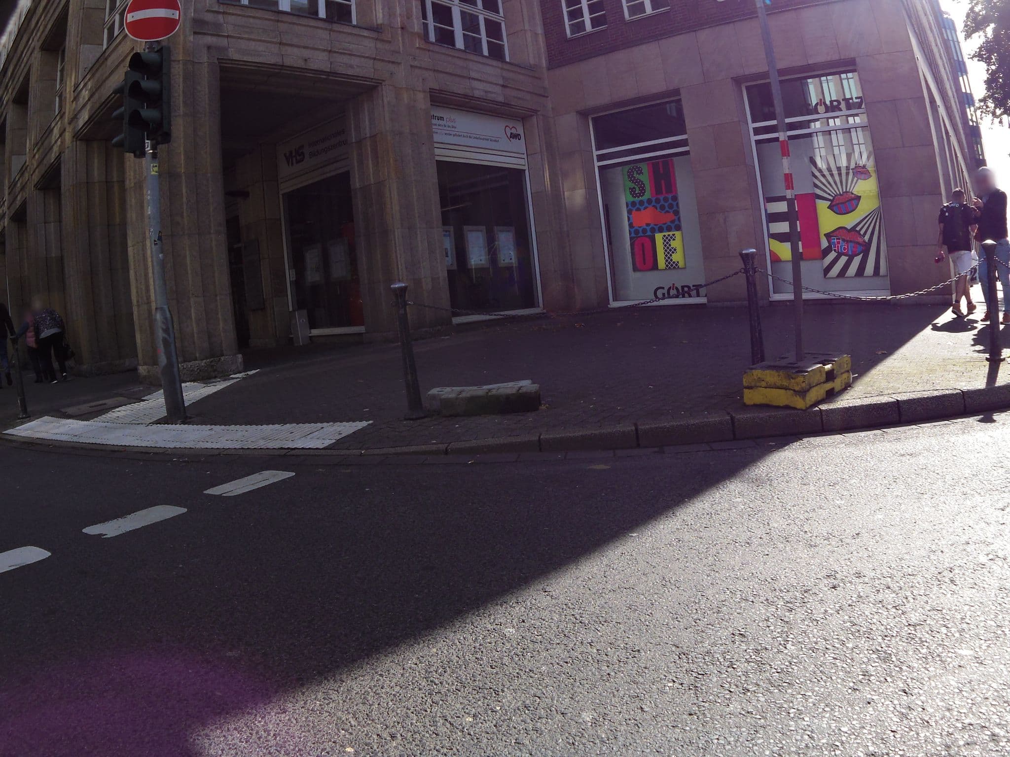 Street view near Goldener Hahn Hotel Dusseldorf, Düsseldorf — © chuck (CC BY-SA · Mapillary)