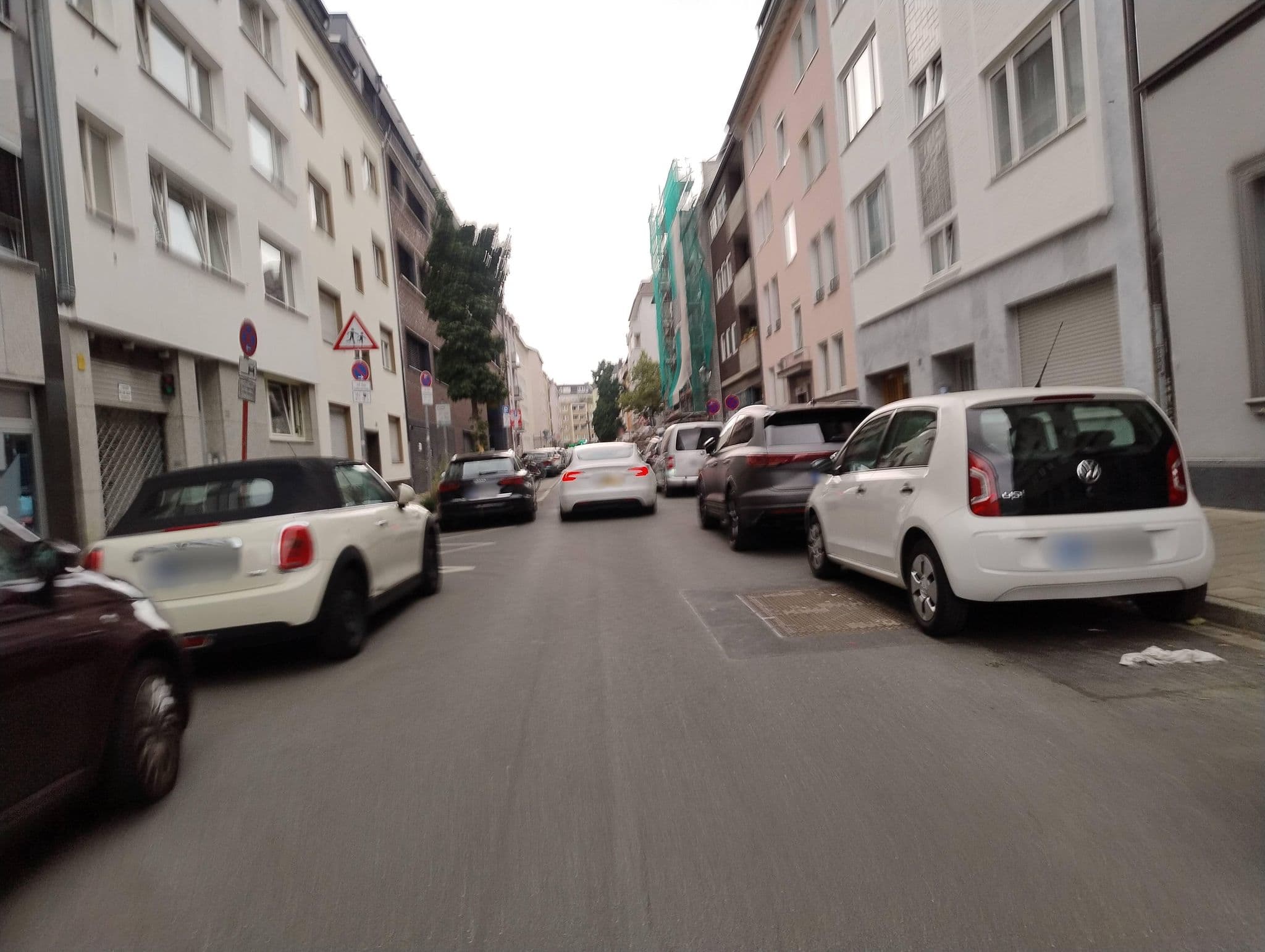 Street view near Apartment Düsseldorf-City, Düsseldorf — © polyglot (CC BY-SA · Mapillary)