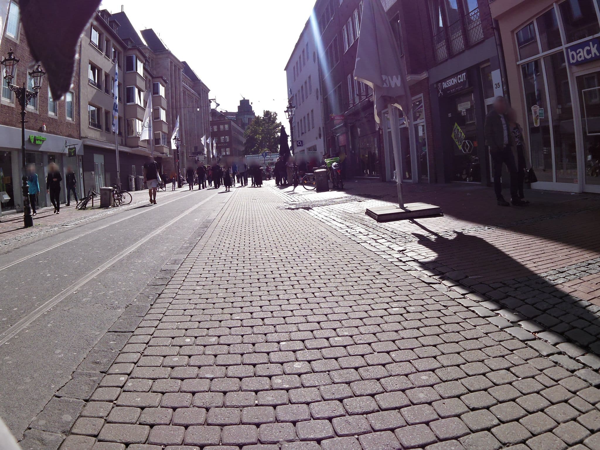 Street view near Kleine Luise, Düsseldorf — © chuck (CC BY-SA · Mapillary)