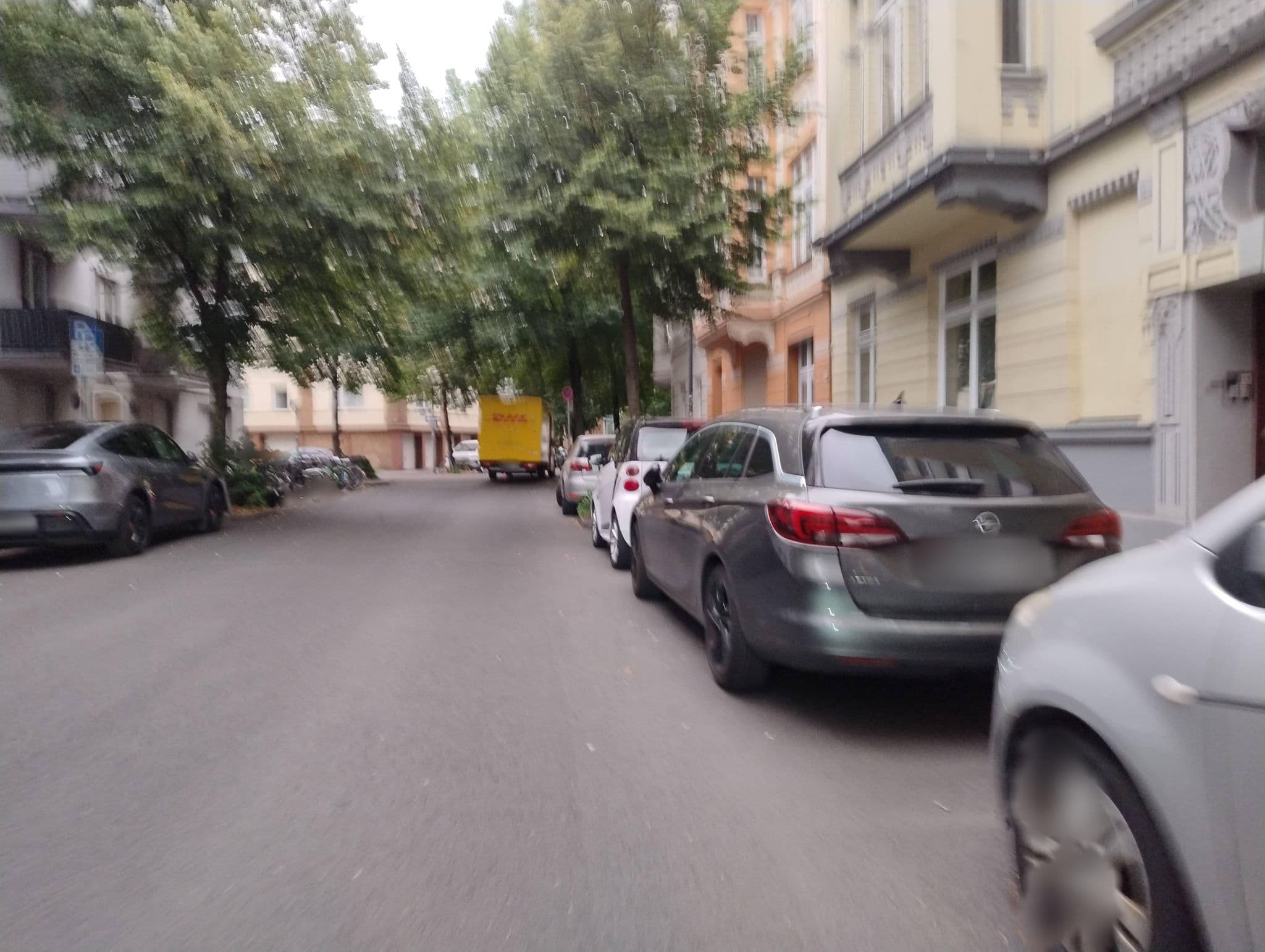 Street view near Burns Art & Culture Suitehotel, Düsseldorf — © polyglot (CC BY-SA · Mapillary)