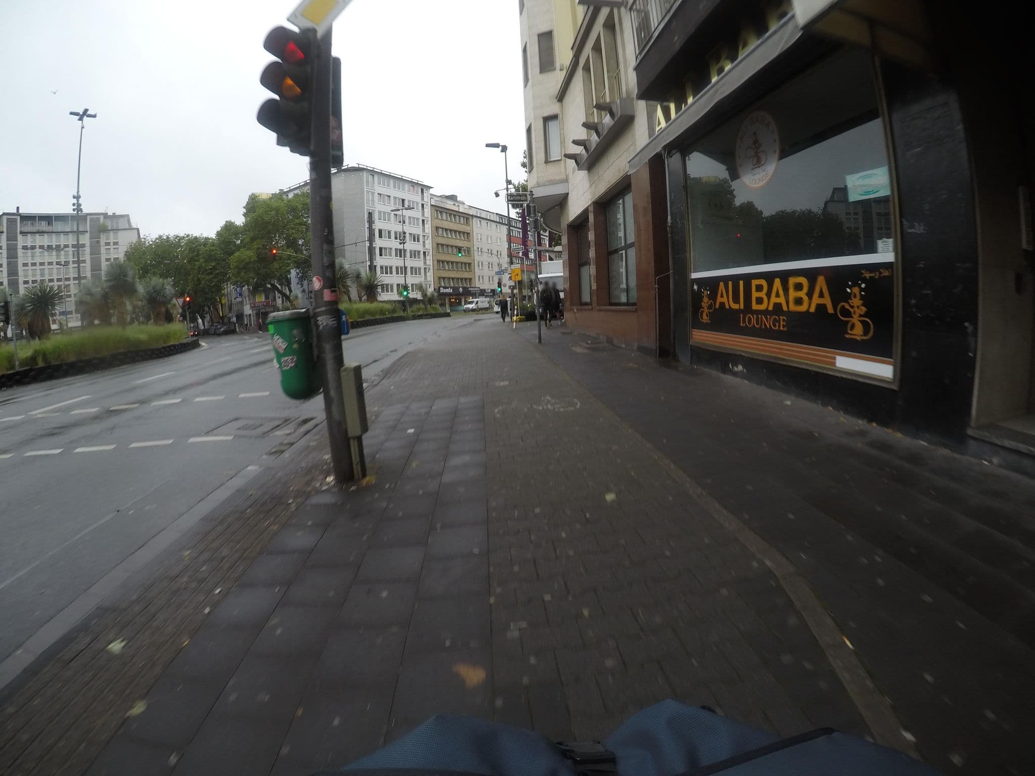 Street view near Frühstuck, Düsseldorf — © mfa (CC BY-SA · Mapillary)