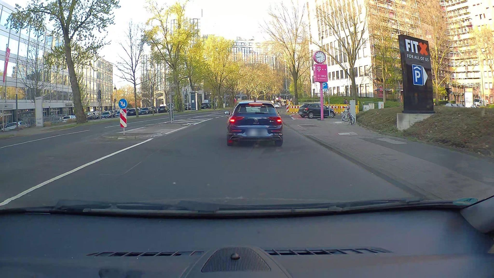 Street view near Room 1118, Düsseldorf-Pempelfort — © poxonline (CC BY-SA · Mapillary)