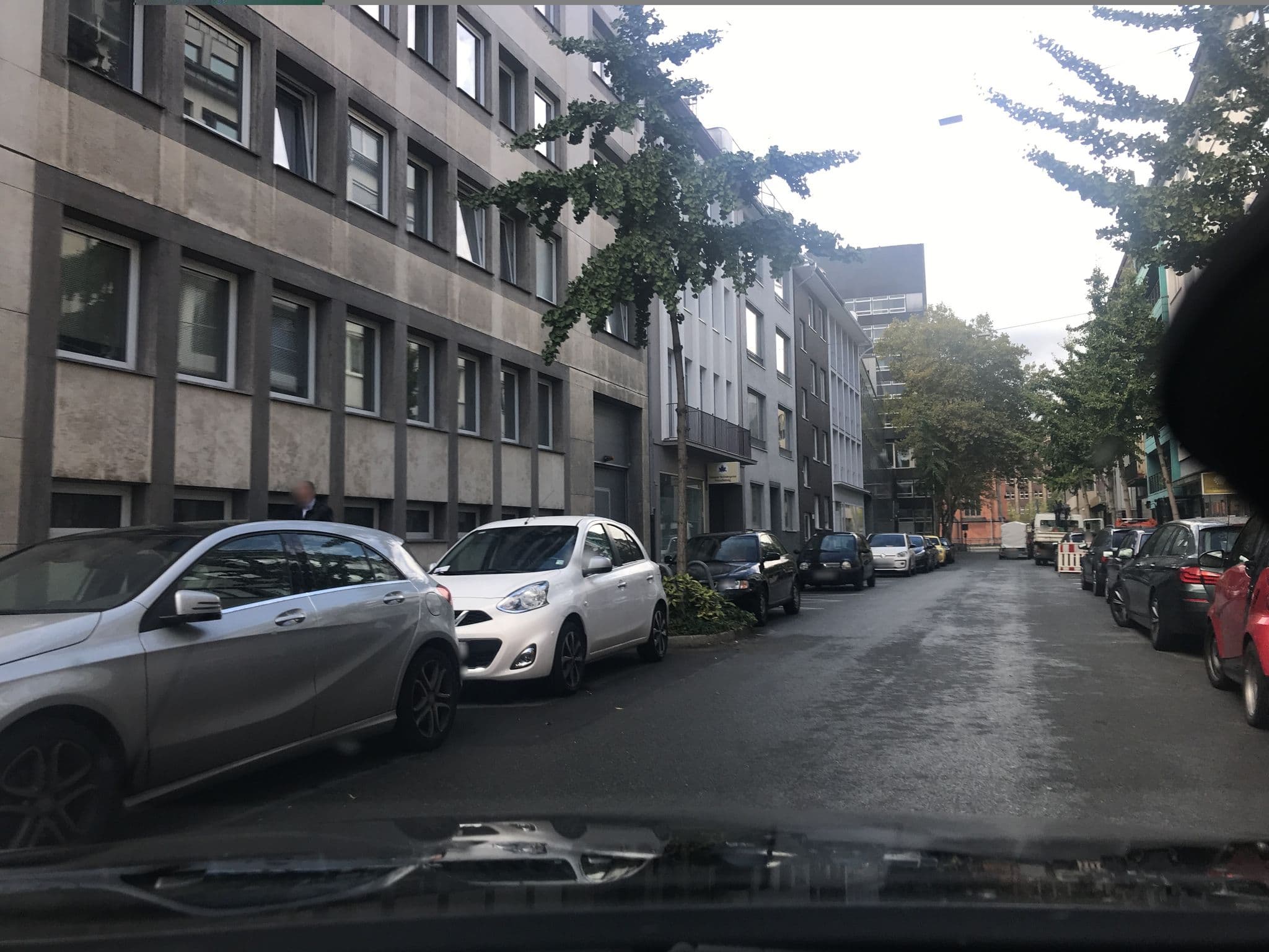 Street view near Grand City Börsenhotel Düsseldorf, Düsseldorf — © saschahaberkorn (CC BY-SA · Mapillary)
