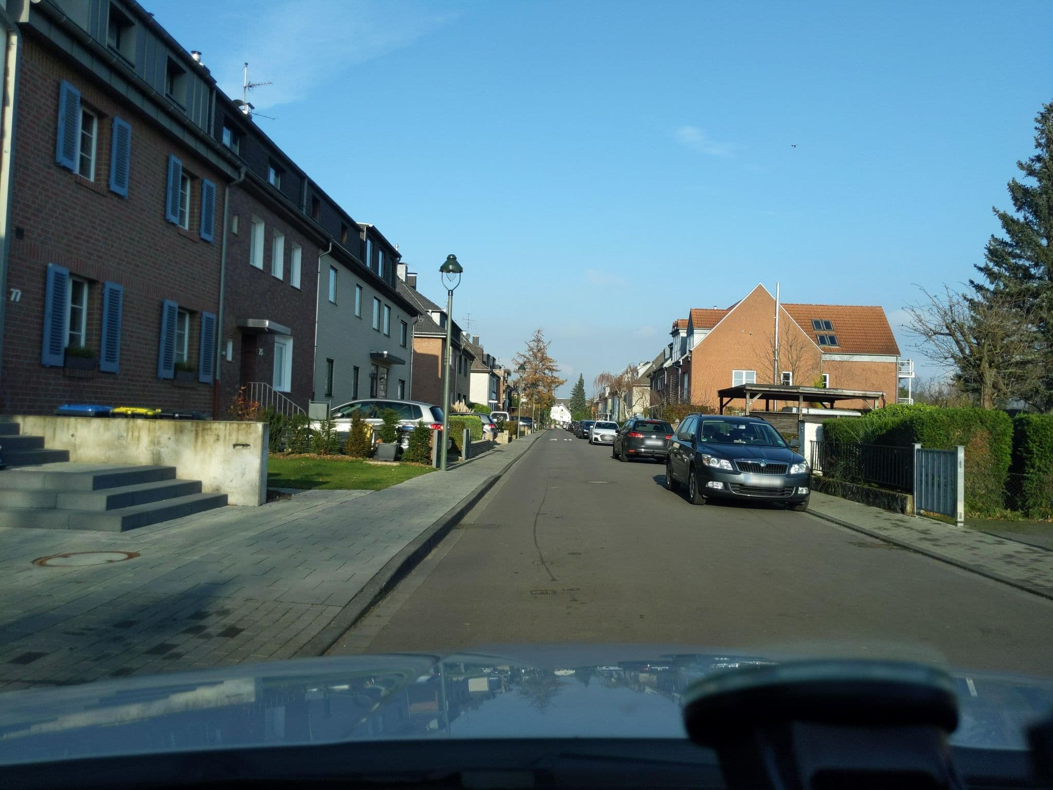 Street view near The Woodmans Airport Boardinghouse, Düsseldorf-Pempelfort — © littlefool (CC BY-SA · Mapillary)