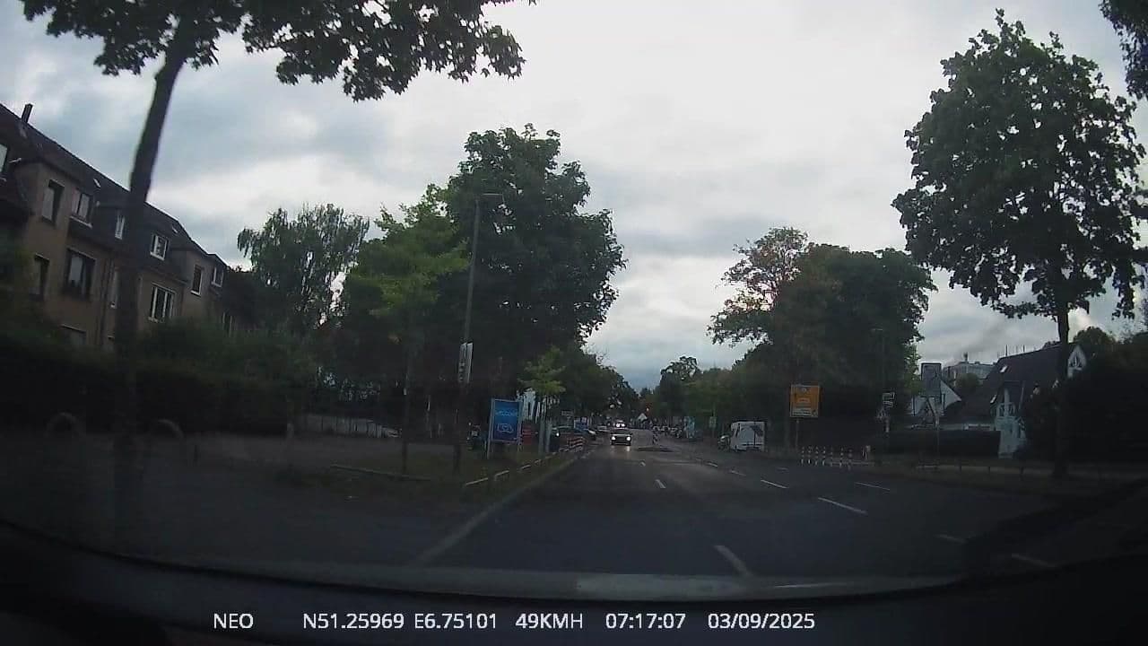 Street view near Messeapartment Stockum, Düsseldorf-Pempelfort — © TechniPorter (CC BY-SA · Mapillary)