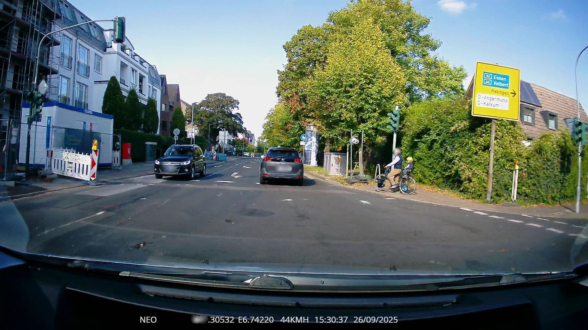 Street view near Hotel am Schwan, Meerbusch — © TechniPorter (CC BY-SA · Mapillary)