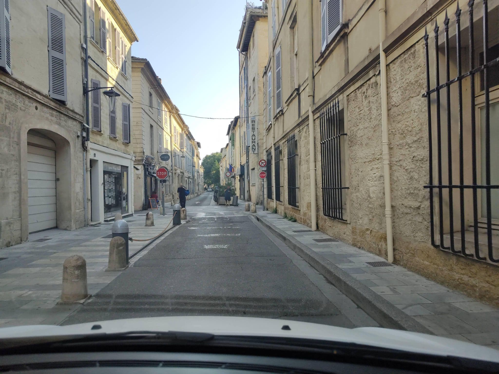 Street view near Hôtel d'Europe, Avignon — © zimmy (CC BY-SA · Mapillary)