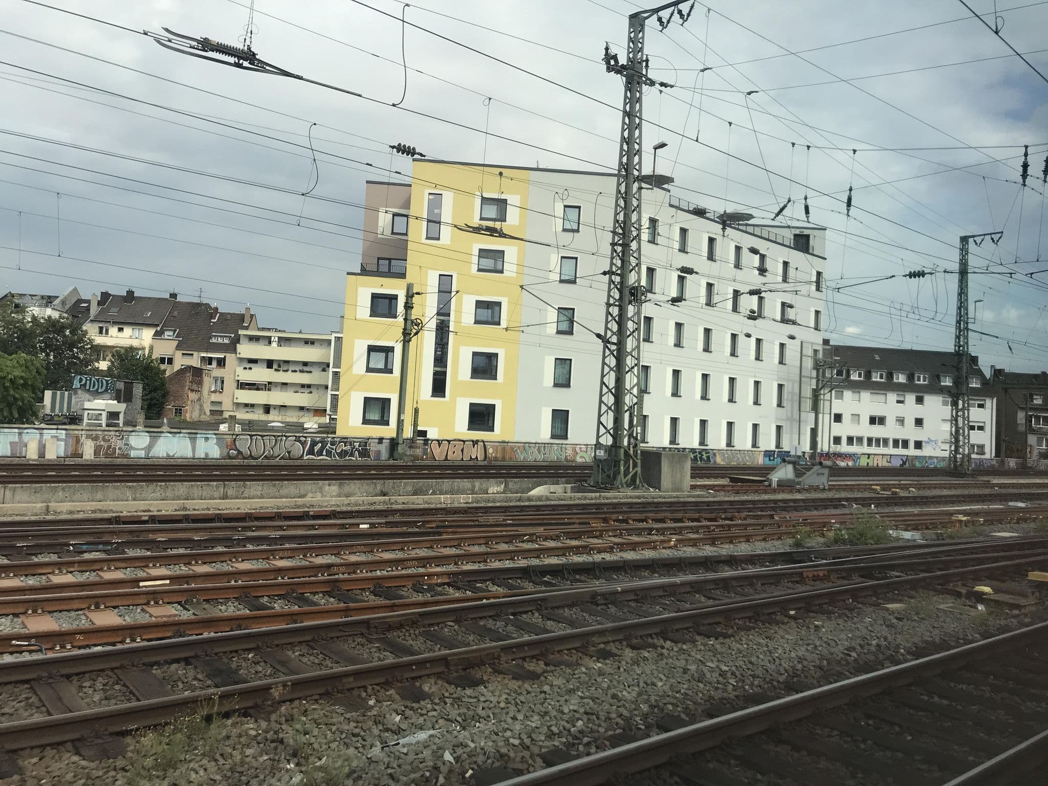 Street view near Hotel deLuxe, Neustadt/Nord — © miguel_andrade (CC BY-SA · Mapillary)