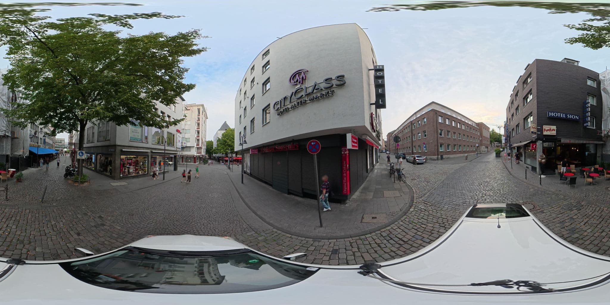 Street view near Bürgerhofhotel, Altstadt Nord — © osmplus_org (CC BY-SA · Mapillary)