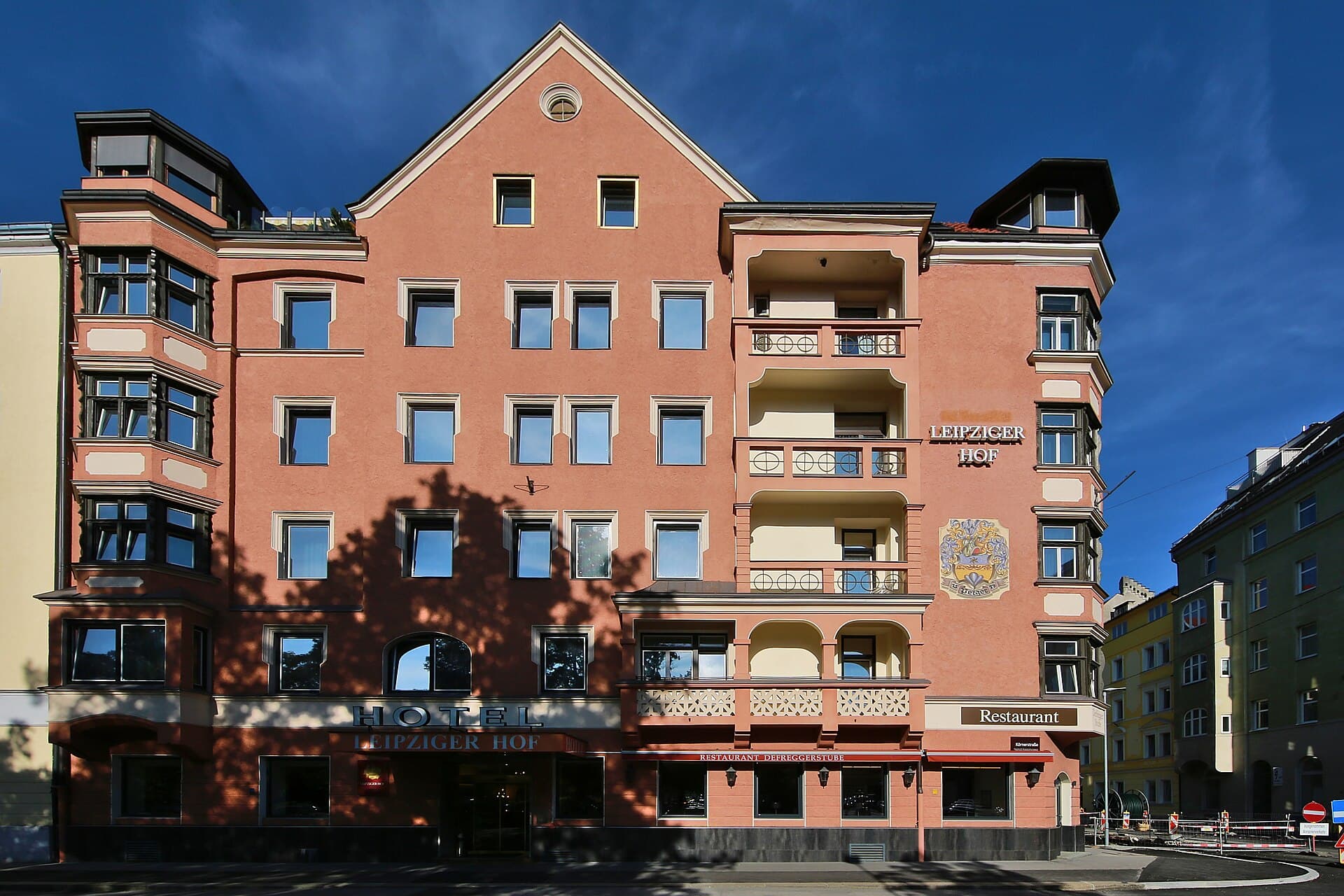 Leipziger Hof (via Wikimedia Commons, CC BY-SA 4.0)