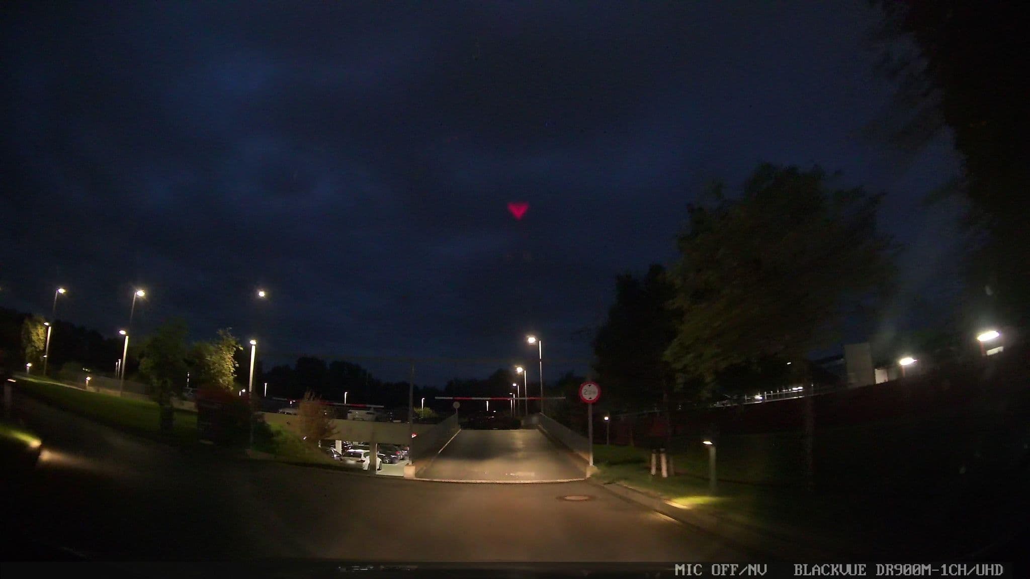 Street view near Kamer 715, Ratingen — © chuck (CC BY-SA · Mapillary)