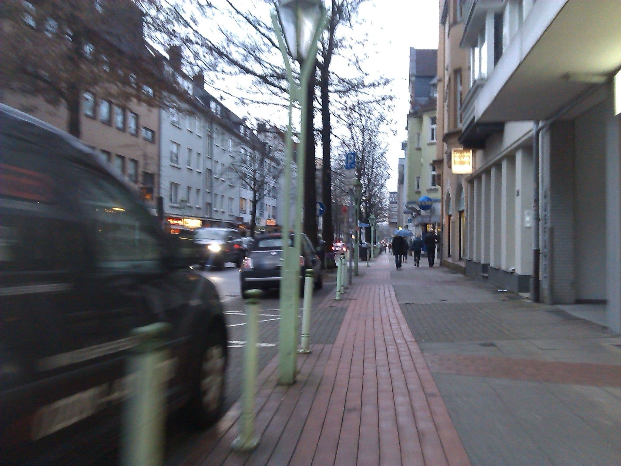 Street view near Glück Auf Appartements Rüttenscheiderstraße Essen, Essen — © changchun1 (CC BY-SA · Mapillary)