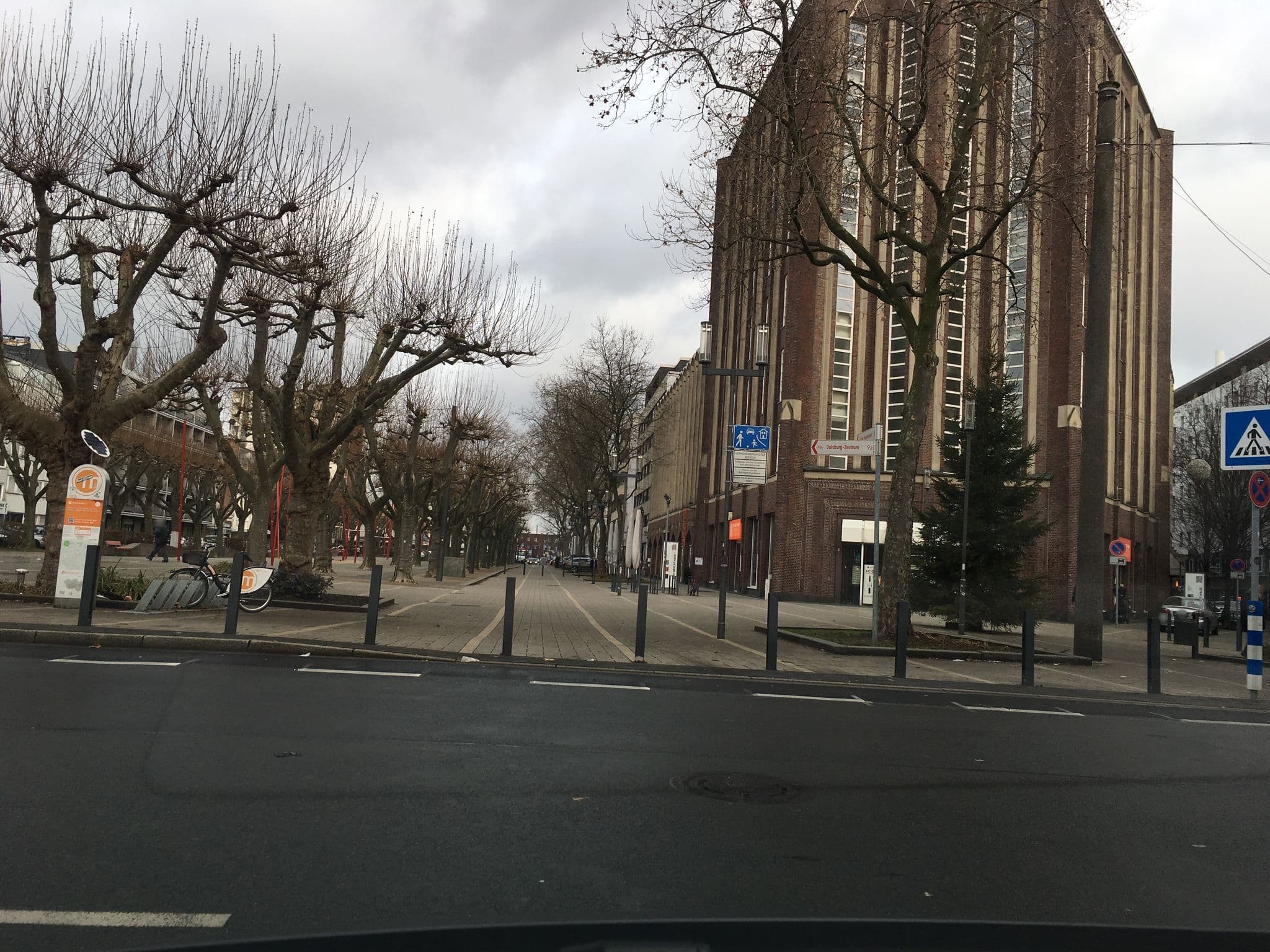 Street view near Arthotel ANA Soul, Oberhausen — © wladimir (CC BY-SA · Mapillary)
