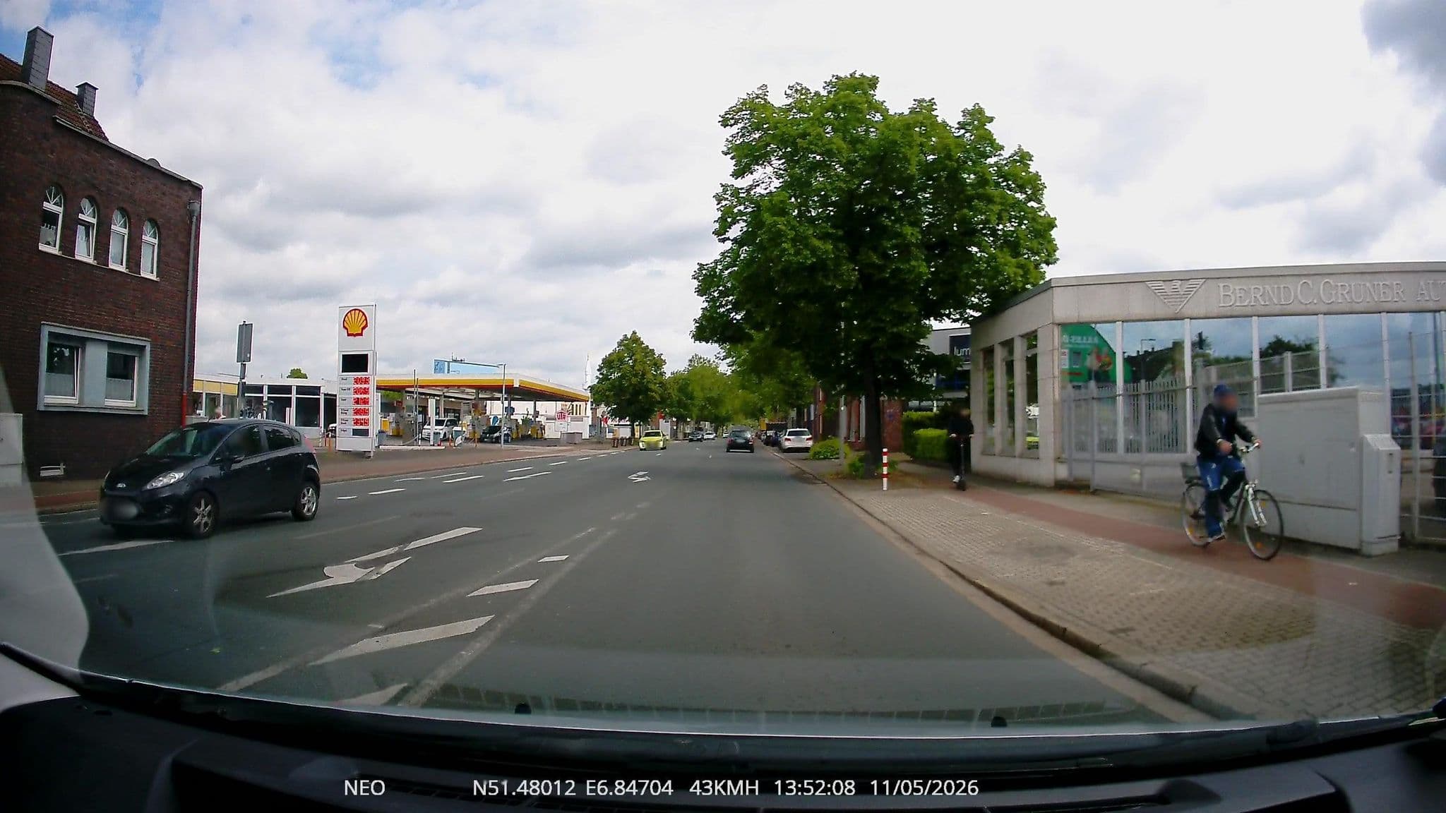 Street view near AKZENT Hotel Oberhausen, Oberhausen — © TechniPorter (CC BY-SA · Mapillary)