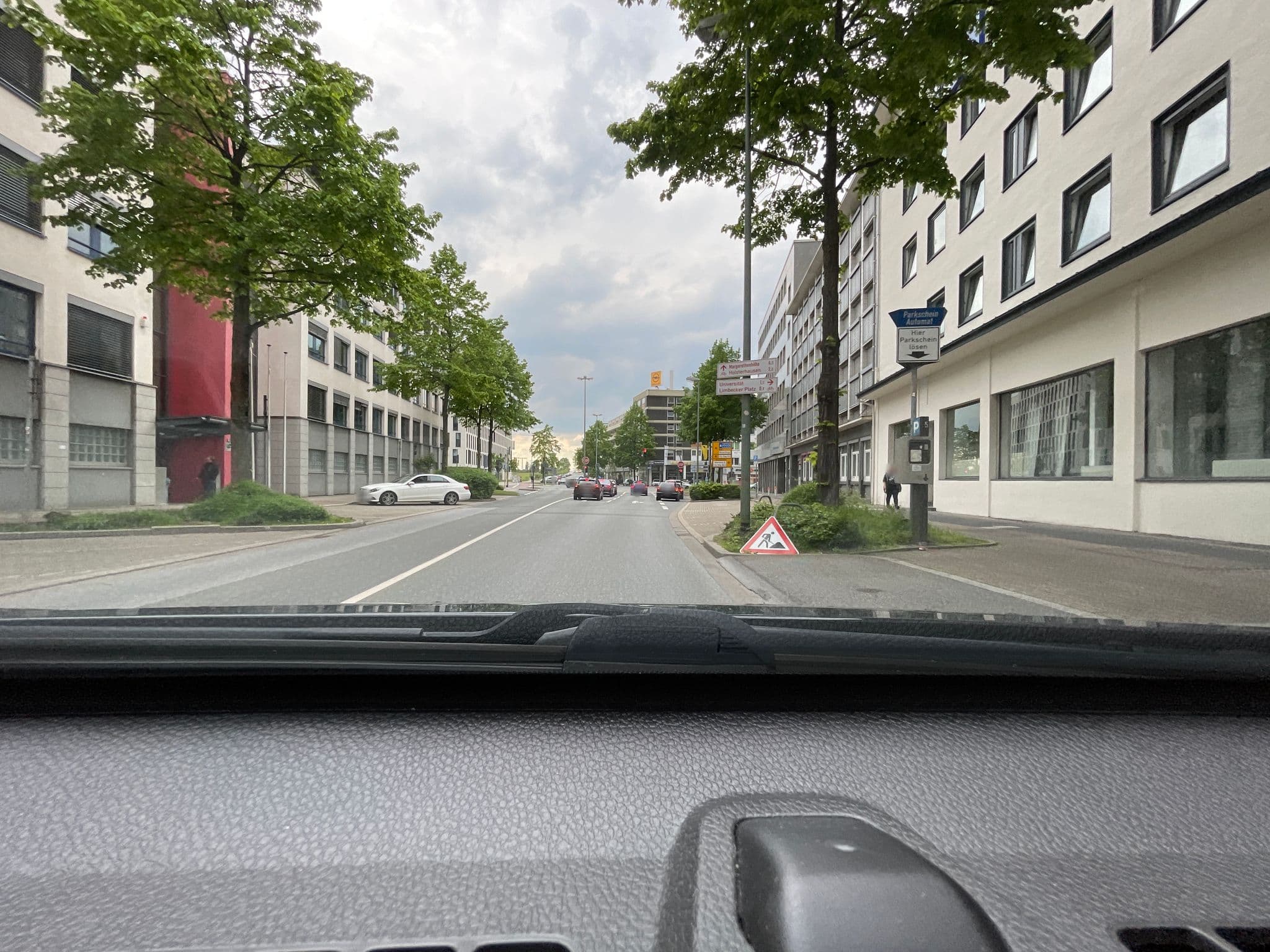 Street view near Center Hotel, Essen — © jakre73 (CC BY-SA · Mapillary)