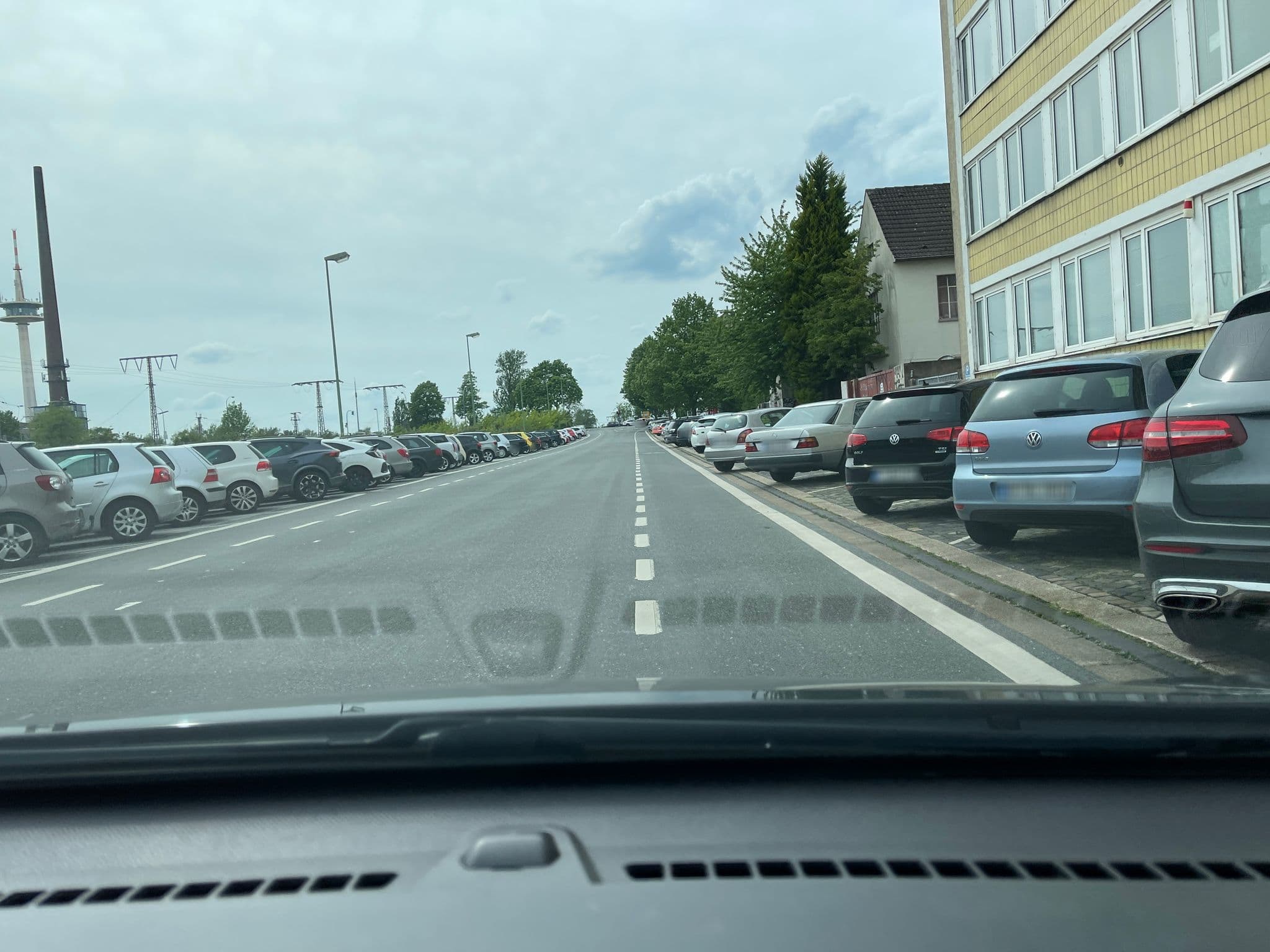 Street view near GHOTEL hotel & living Essen, Essen — © jakre73 (CC BY-SA · Mapillary)