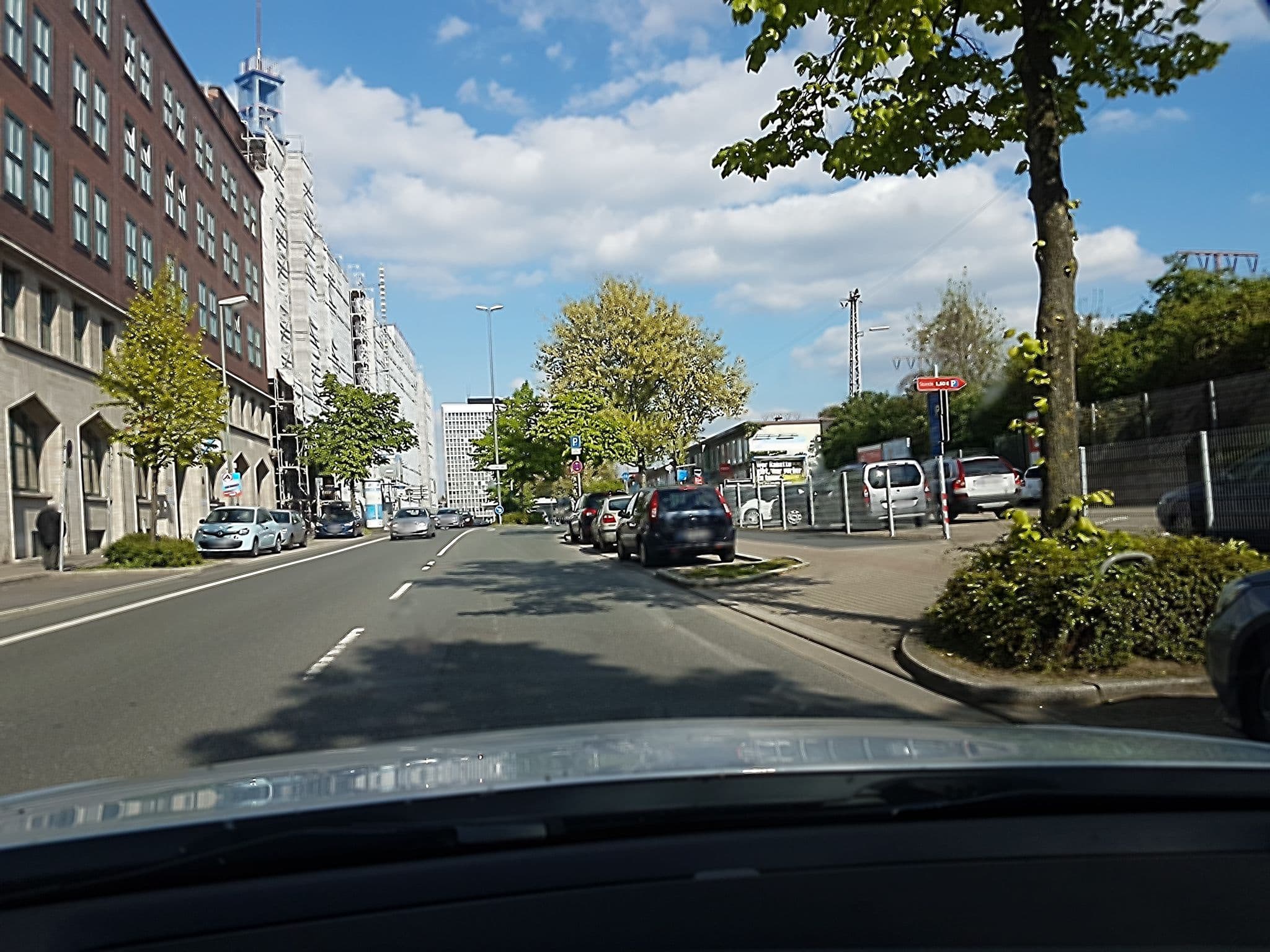 Street view near InterCityHotel Essen, Essen — © changchun1 (CC BY-SA · Mapillary)