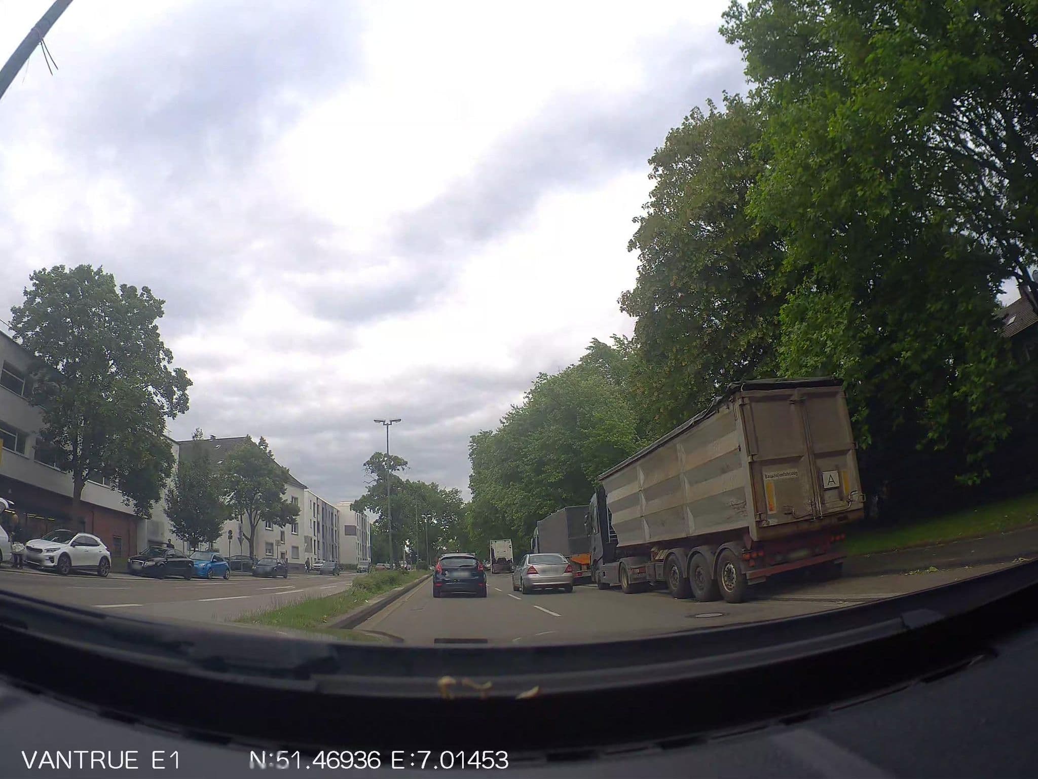 Street view near Petul Apart Hotel "City", Essen — © hiwi234 (CC BY-SA · Mapillary)