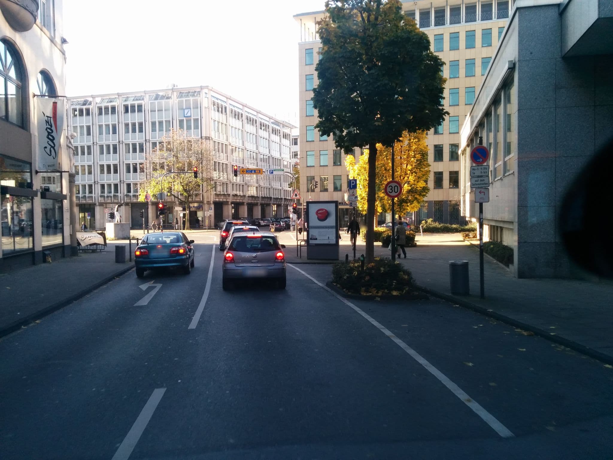 Street view near NinetyNine, Wuppertal — © mac_do (CC BY-SA · Mapillary)