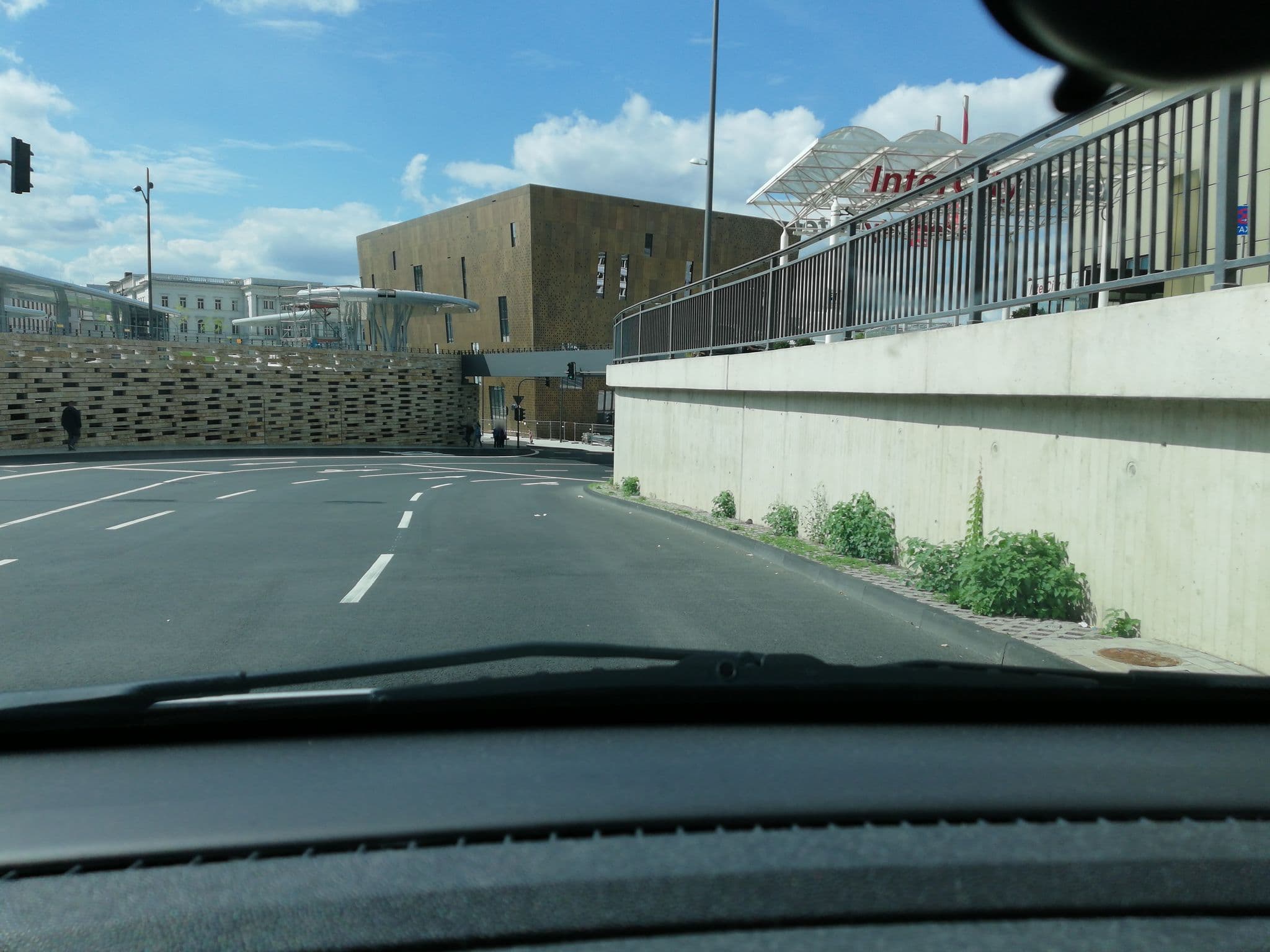 Street view near Flemings Hotel Wuppertal-Central, Wuppertal — © thoschi (CC BY-SA · Mapillary)