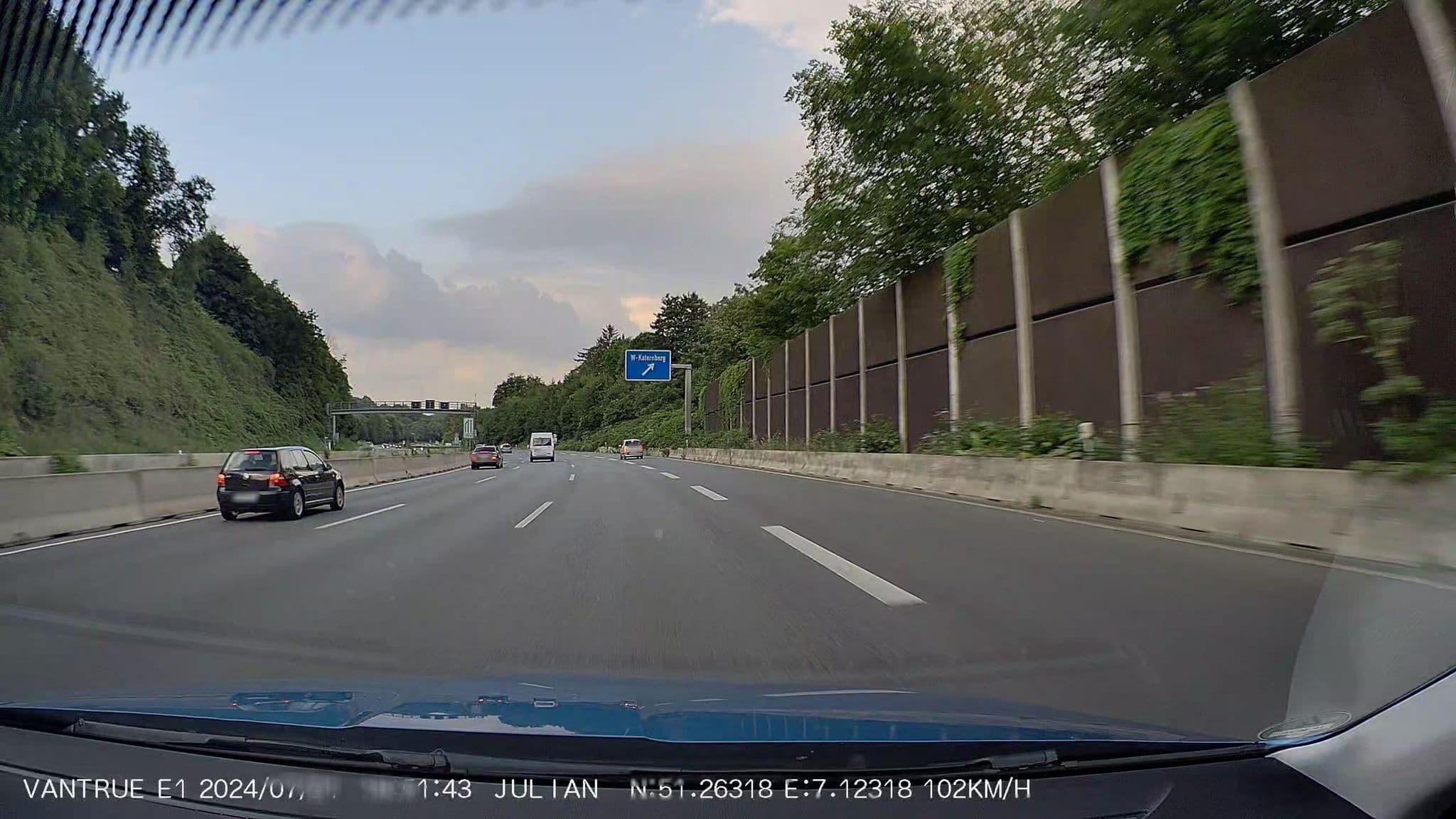 Street view near Nüller Hof, Wuppertal — © nrailuj (CC BY-SA · Mapillary)