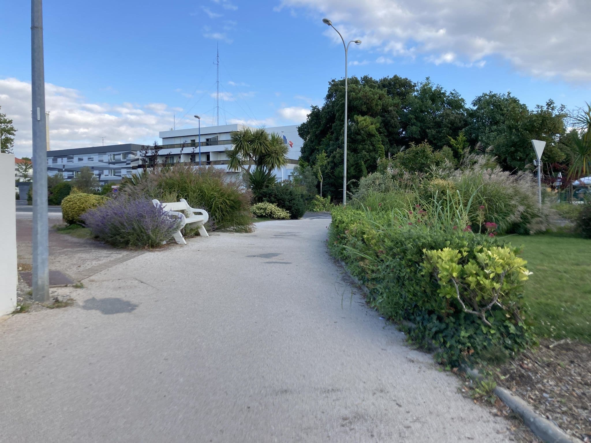 Street view near L'Atlantique, Saint-Jean-de-Monts — © maxm64 (CC BY-SA · Mapillary)