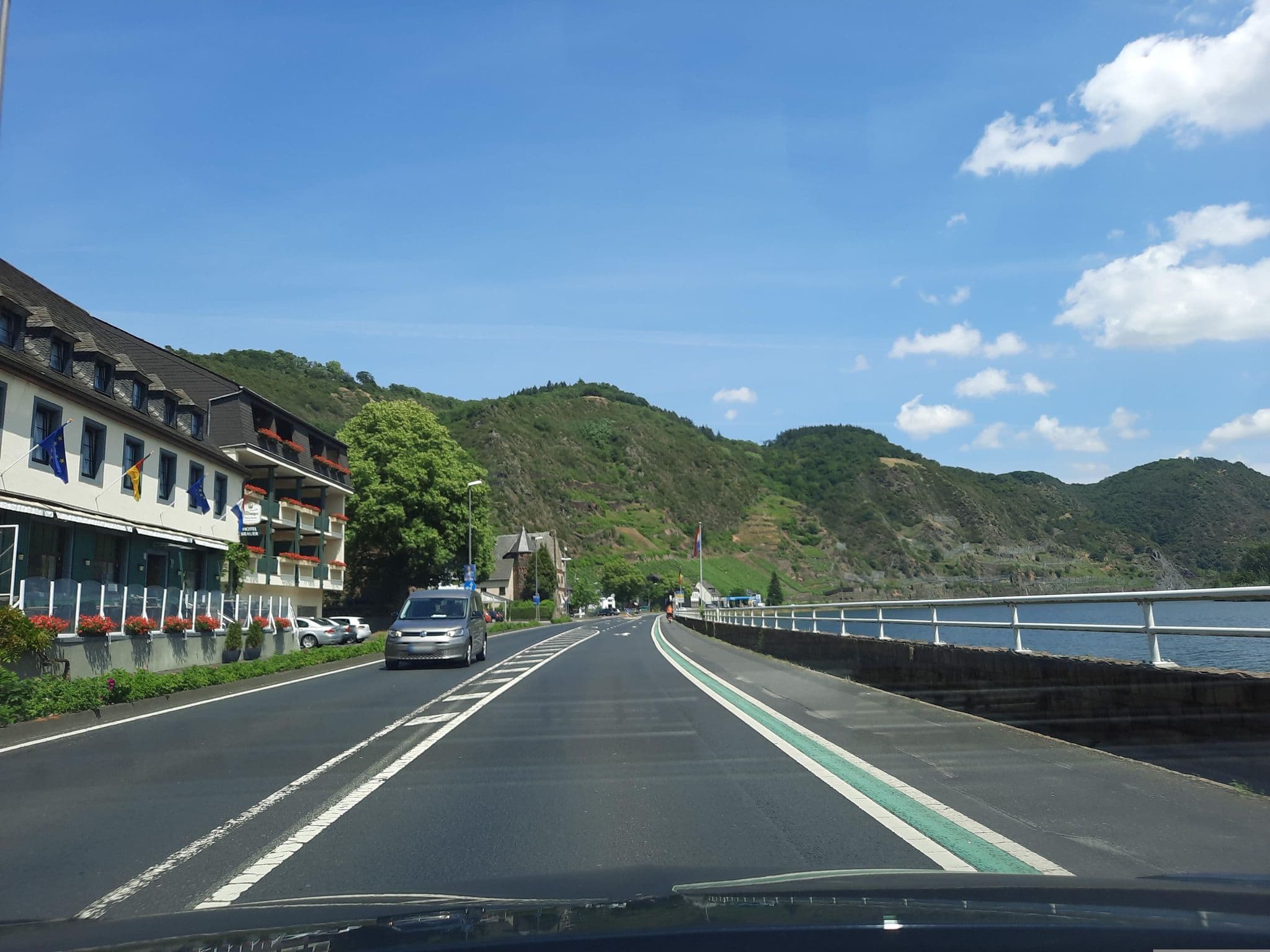 Street view near Brauer Franz-Josef Weinhaus, Treis-Karden — © Lowiekse (CC BY-SA · Mapillary)