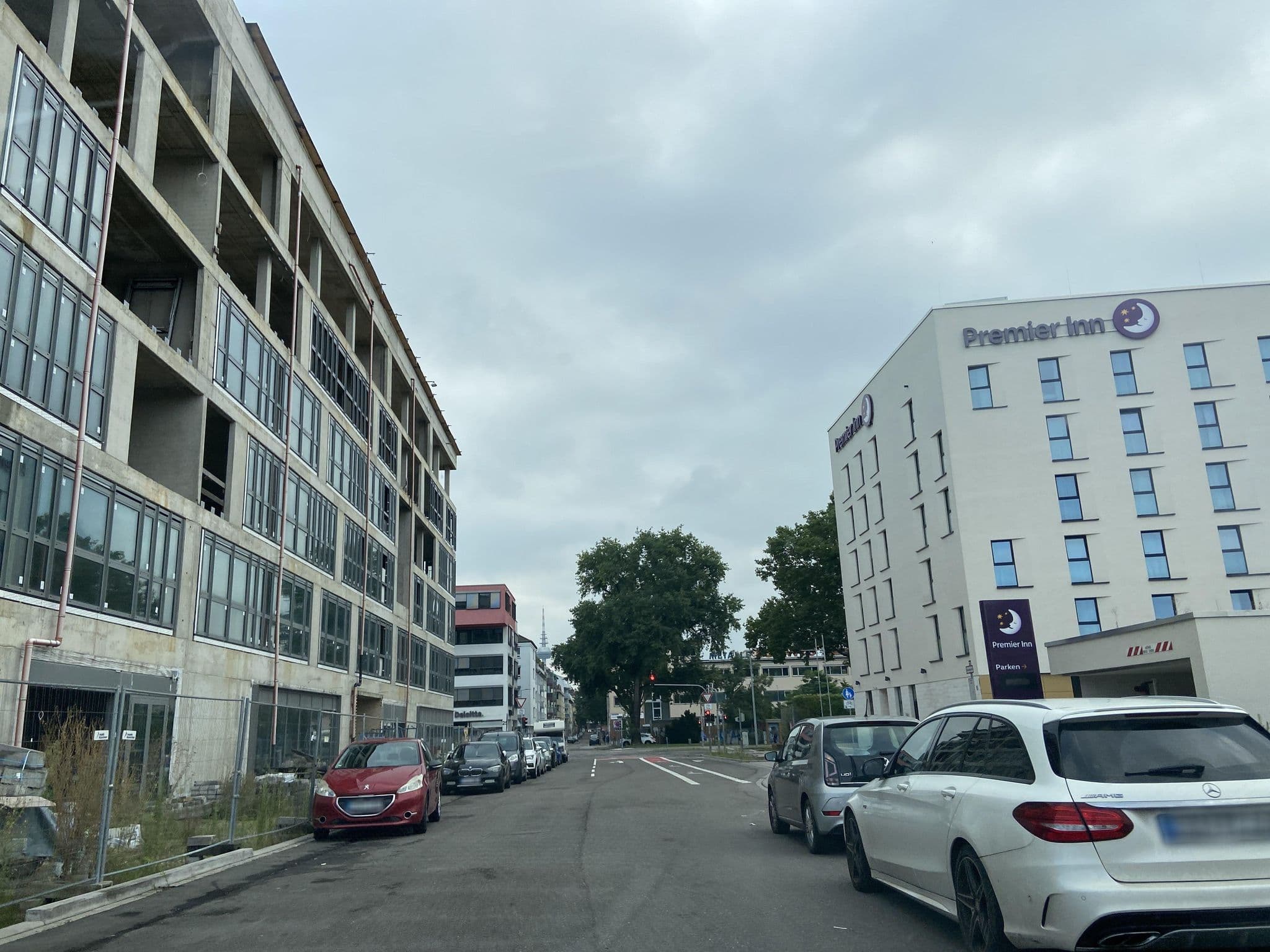 Street view near Holiday Inn Express Mannheim - City Hauptbahnhof, Mannheim — © Eraoniel (CC BY-SA · Mapillary)