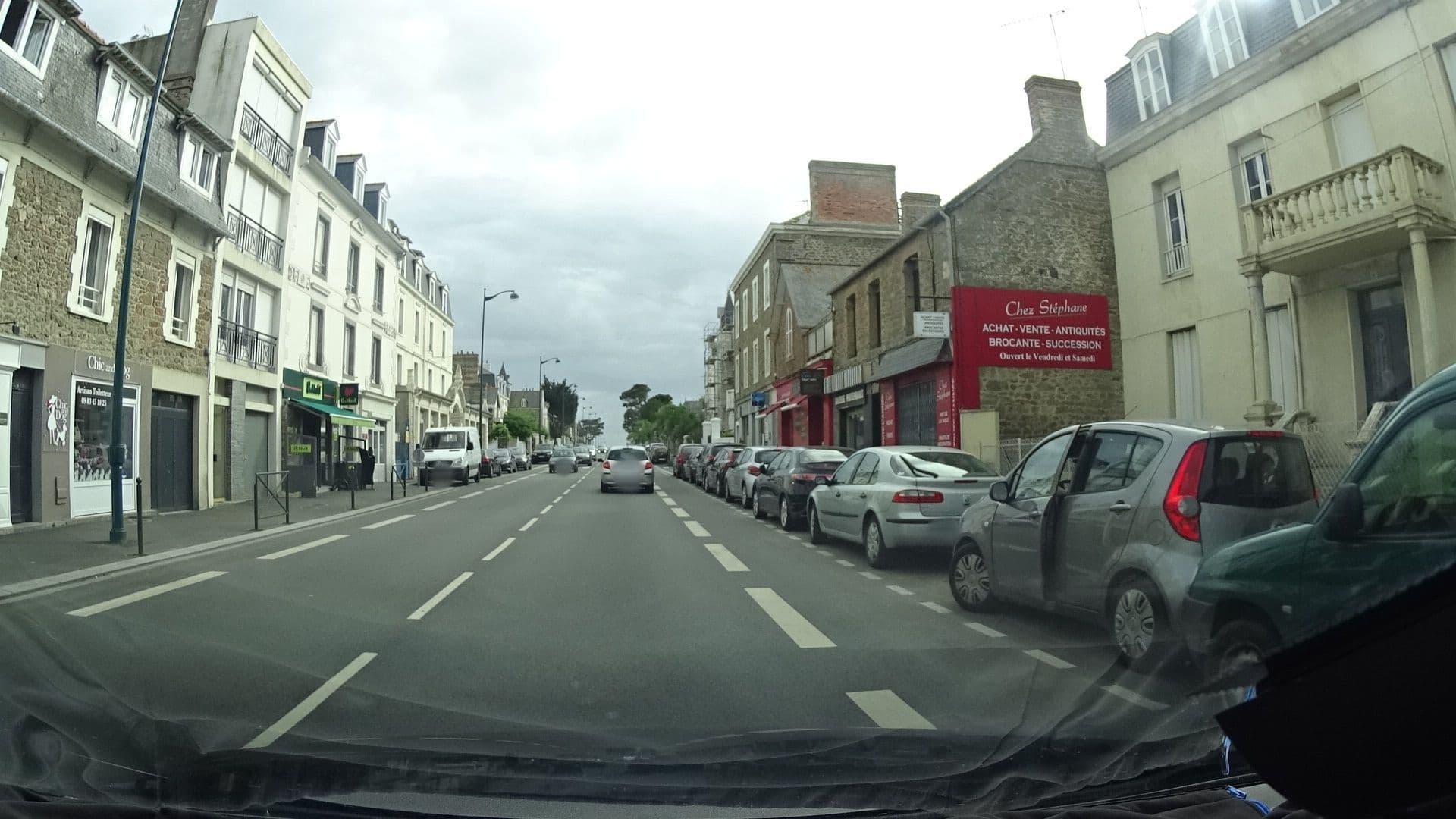 Street view near Hôtel La Rotonde, Saint-Malo — © ljbouere (CC BY-SA · Mapillary)